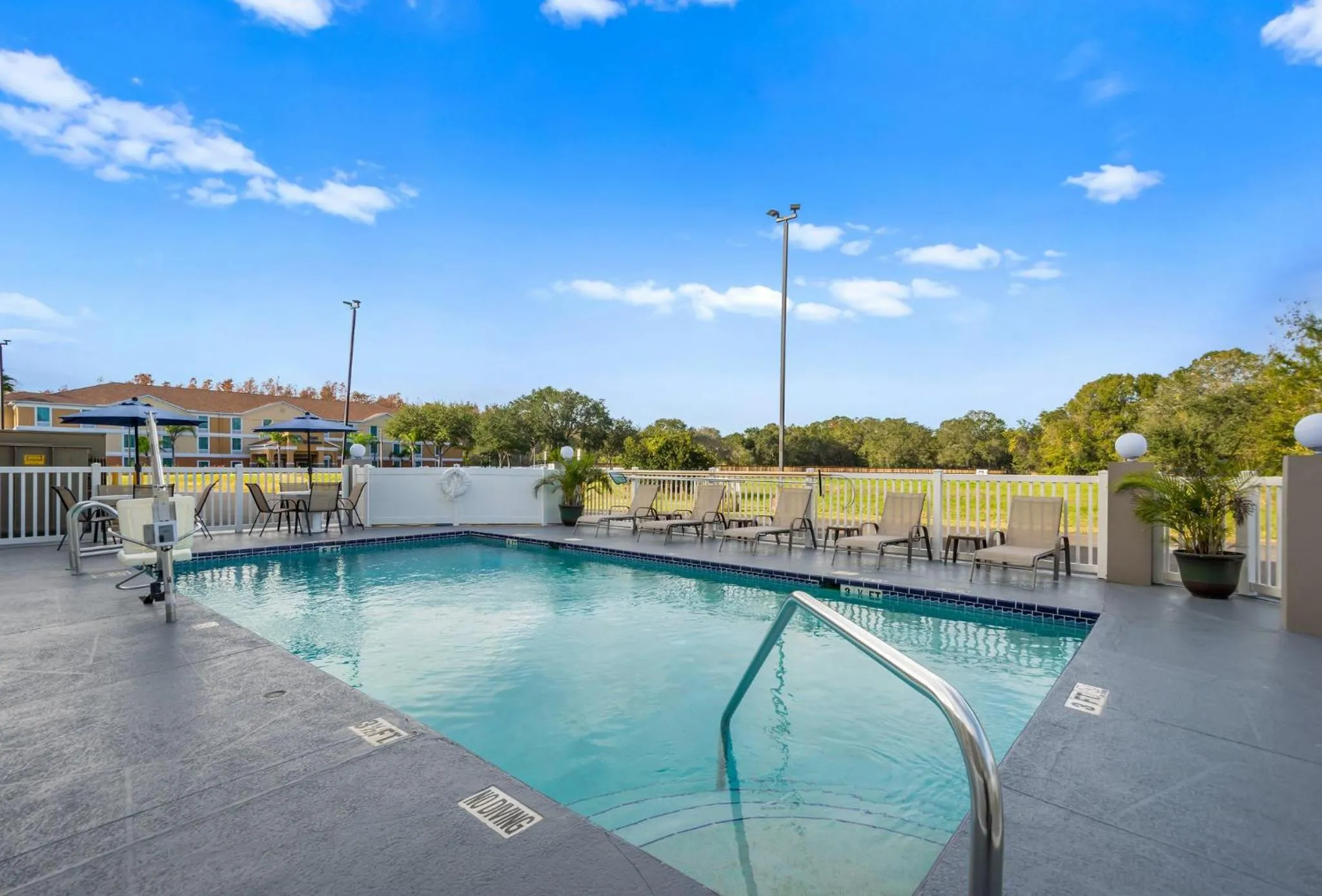Swimming pool in SPOT X Hotel Tampa - Wesley Chapel by The Red Collection