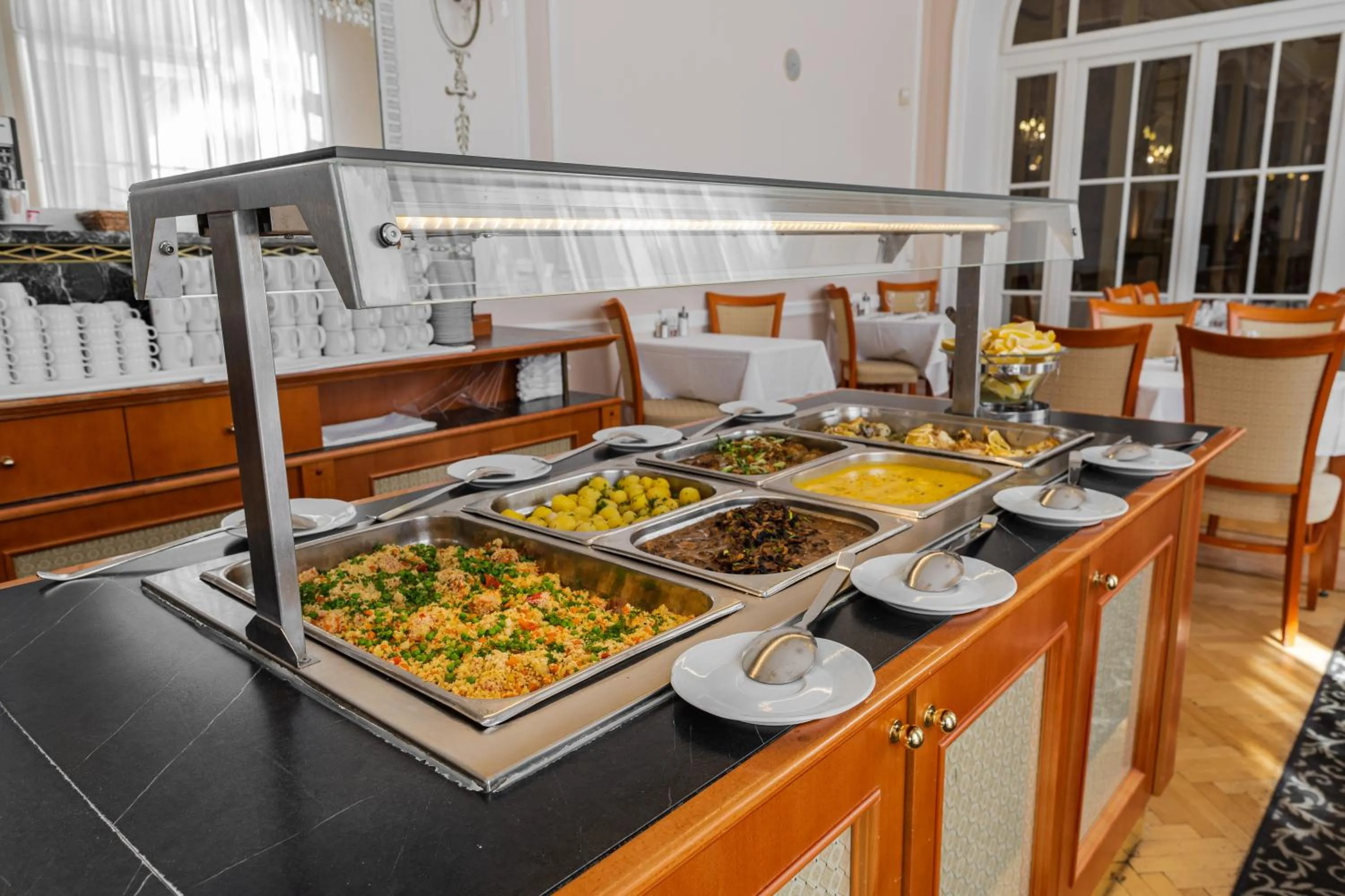 Food and drinks in Hotel Radium Palace