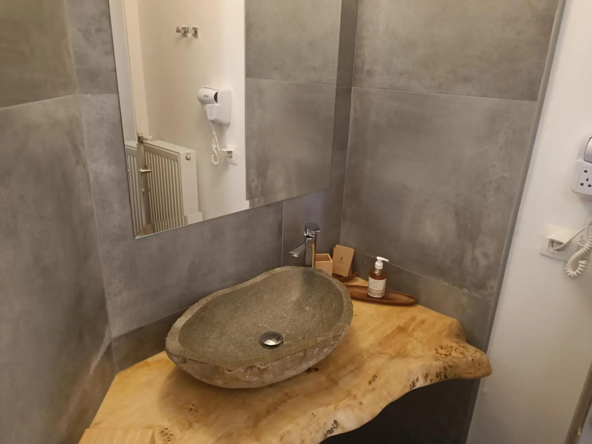 Bathroom in Ulysses Apartments Acropolis