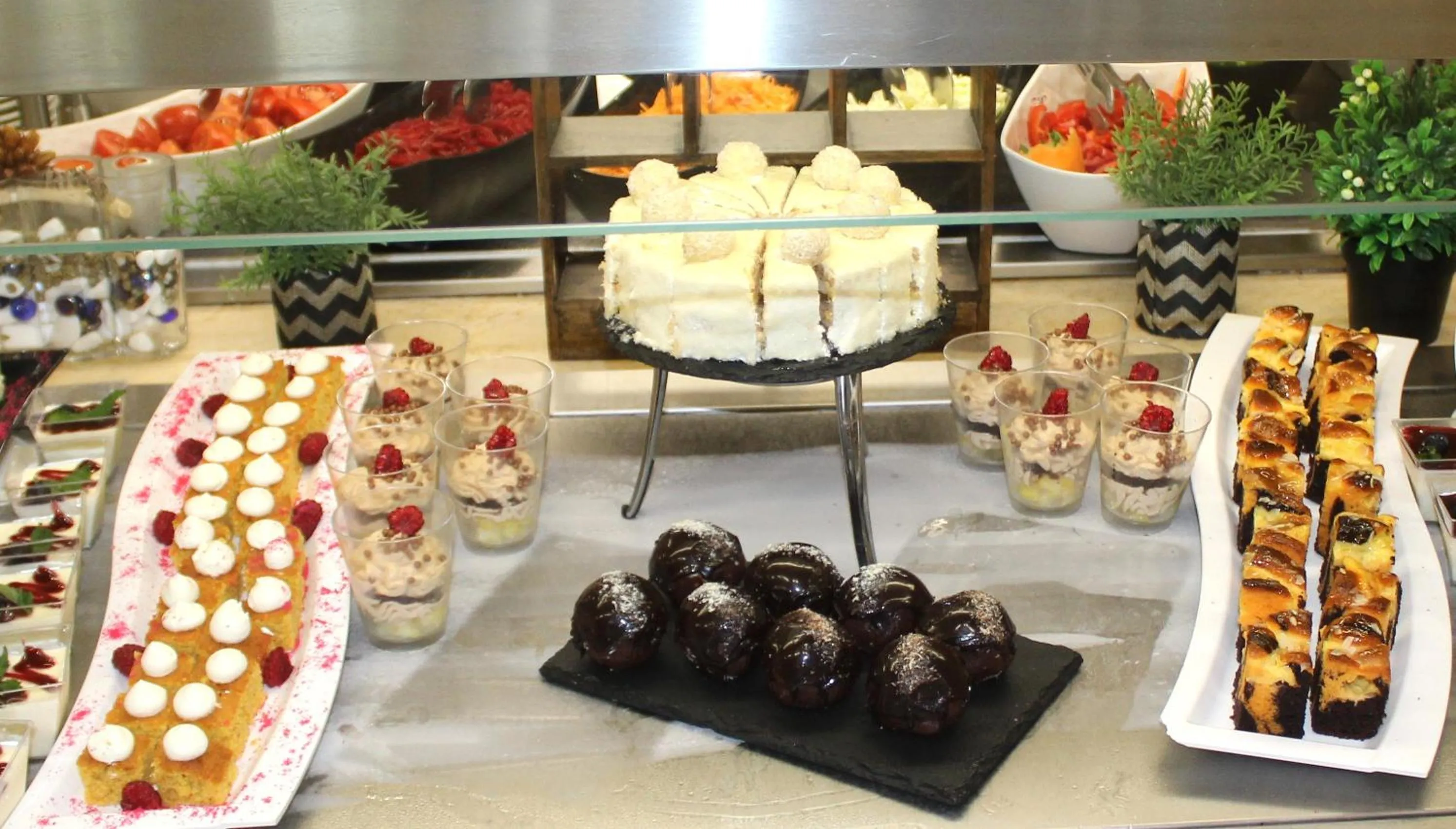 Restaurant/places to eat in Barcelo Royal Beach - All Inclusive