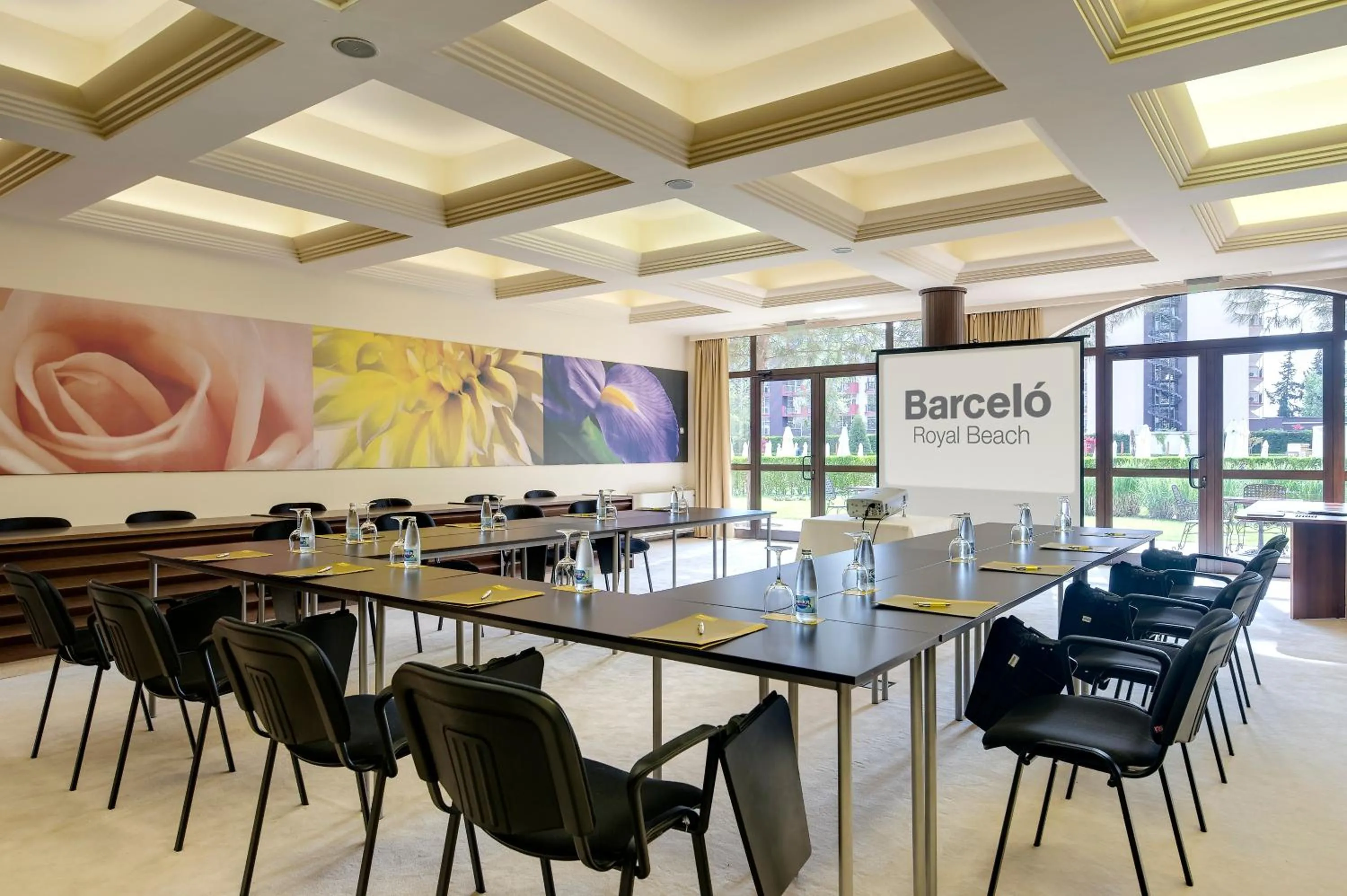 Business facilities in Barcelo Royal Beach - All Inclusive