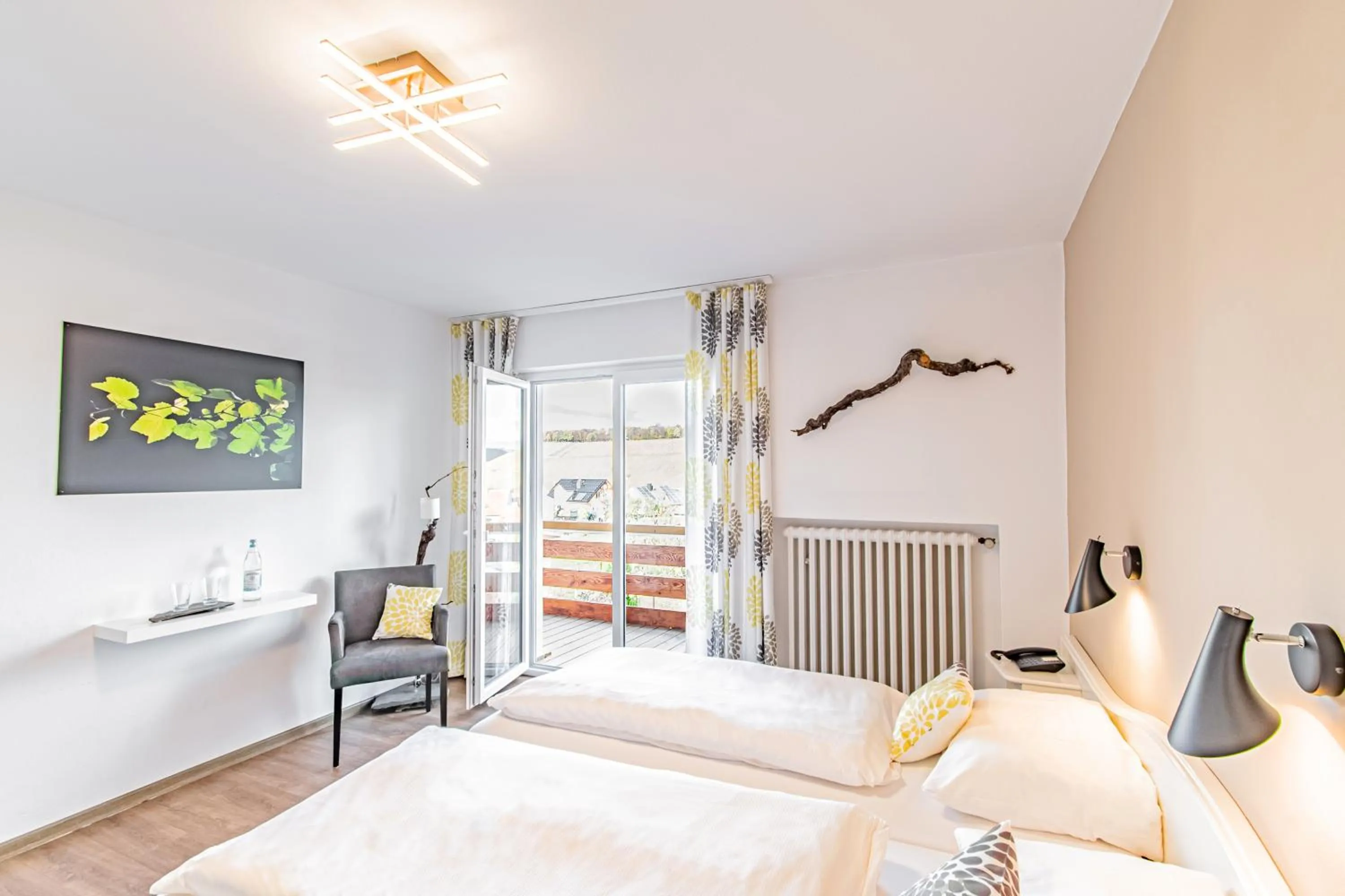 Photo of the whole room, Bed in Weinhotel Ayler Kupp