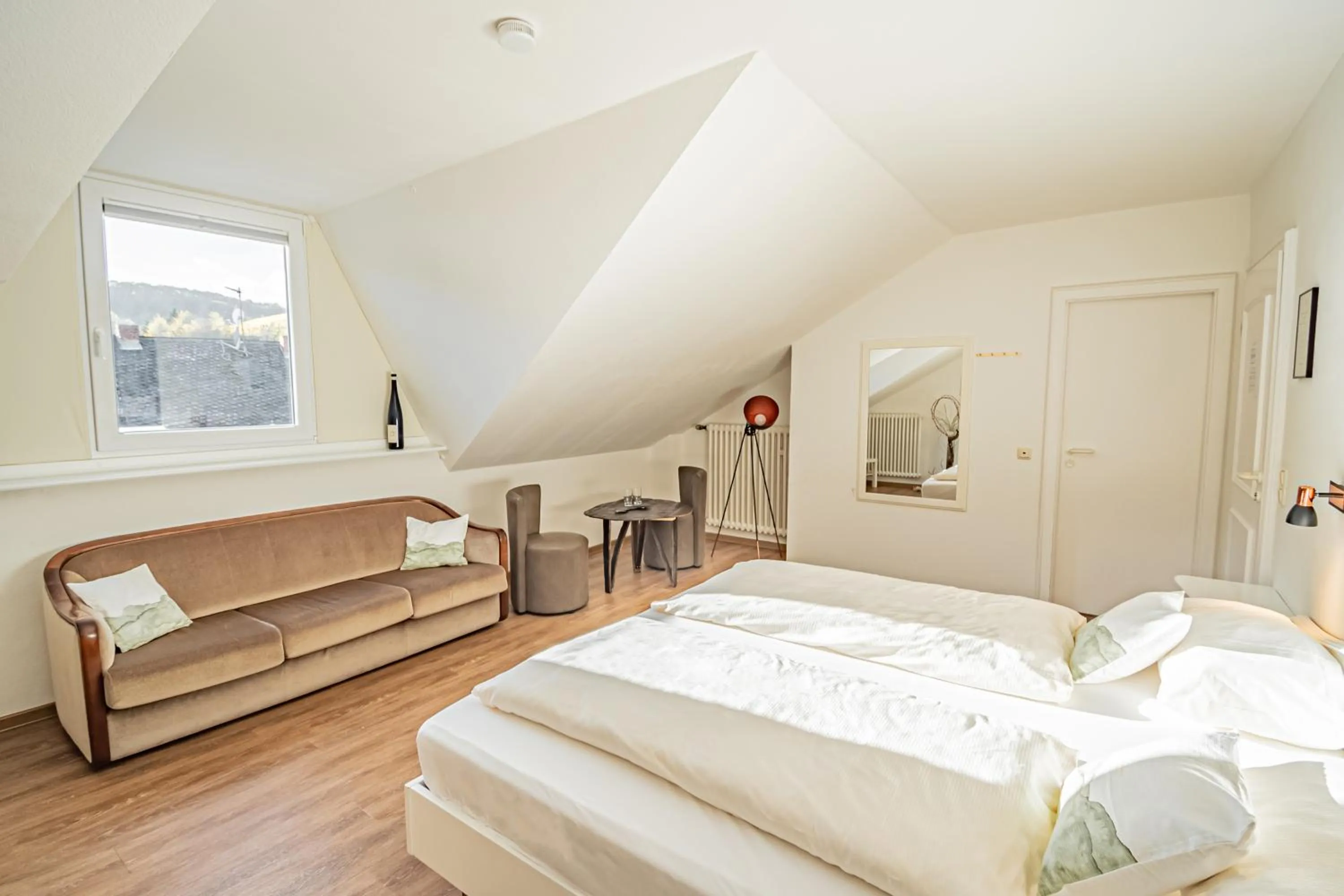 Photo of the whole room, Bed in Weinhotel Ayler Kupp