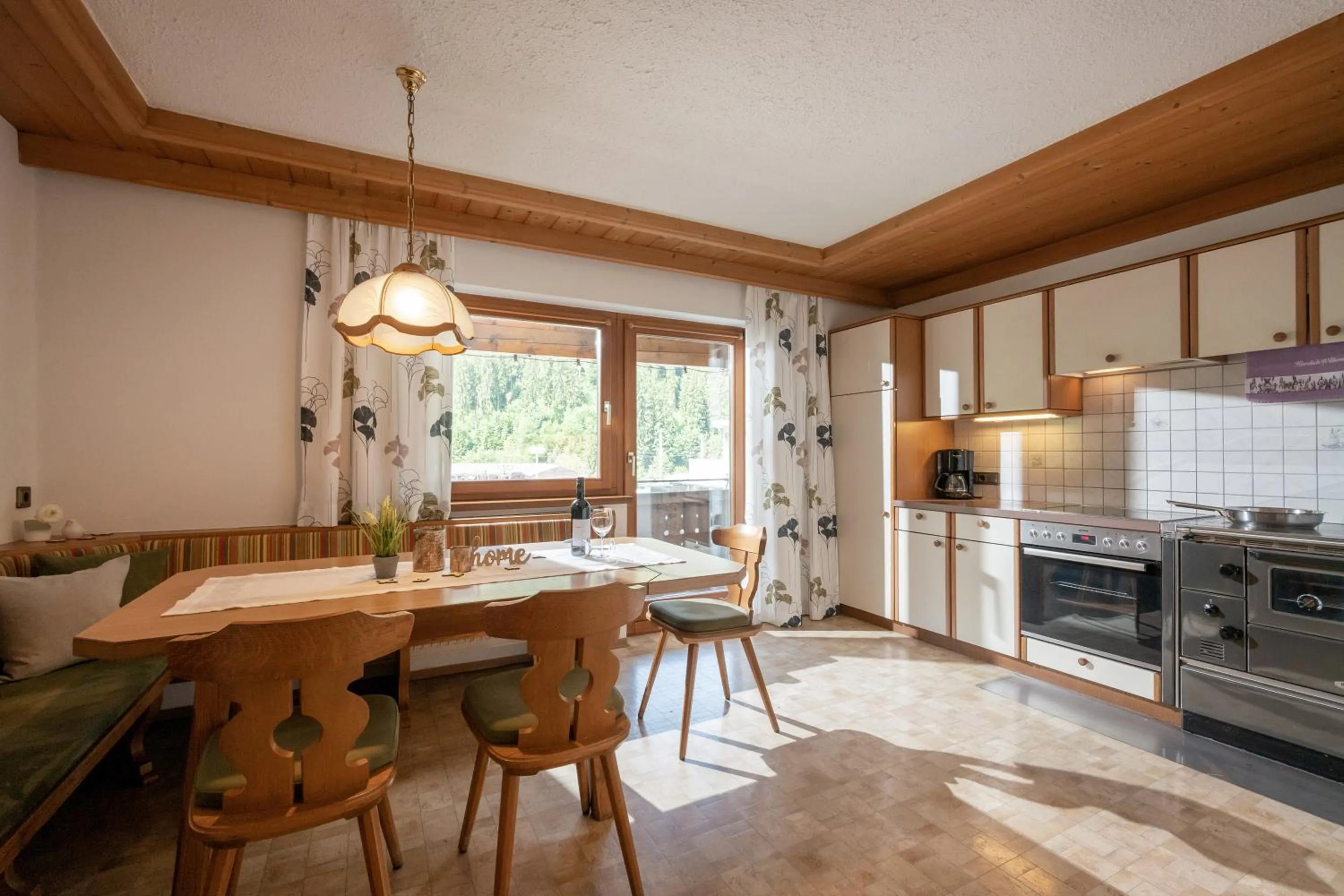 Kitchen or kitchenette in Ferienwohnung Hauser