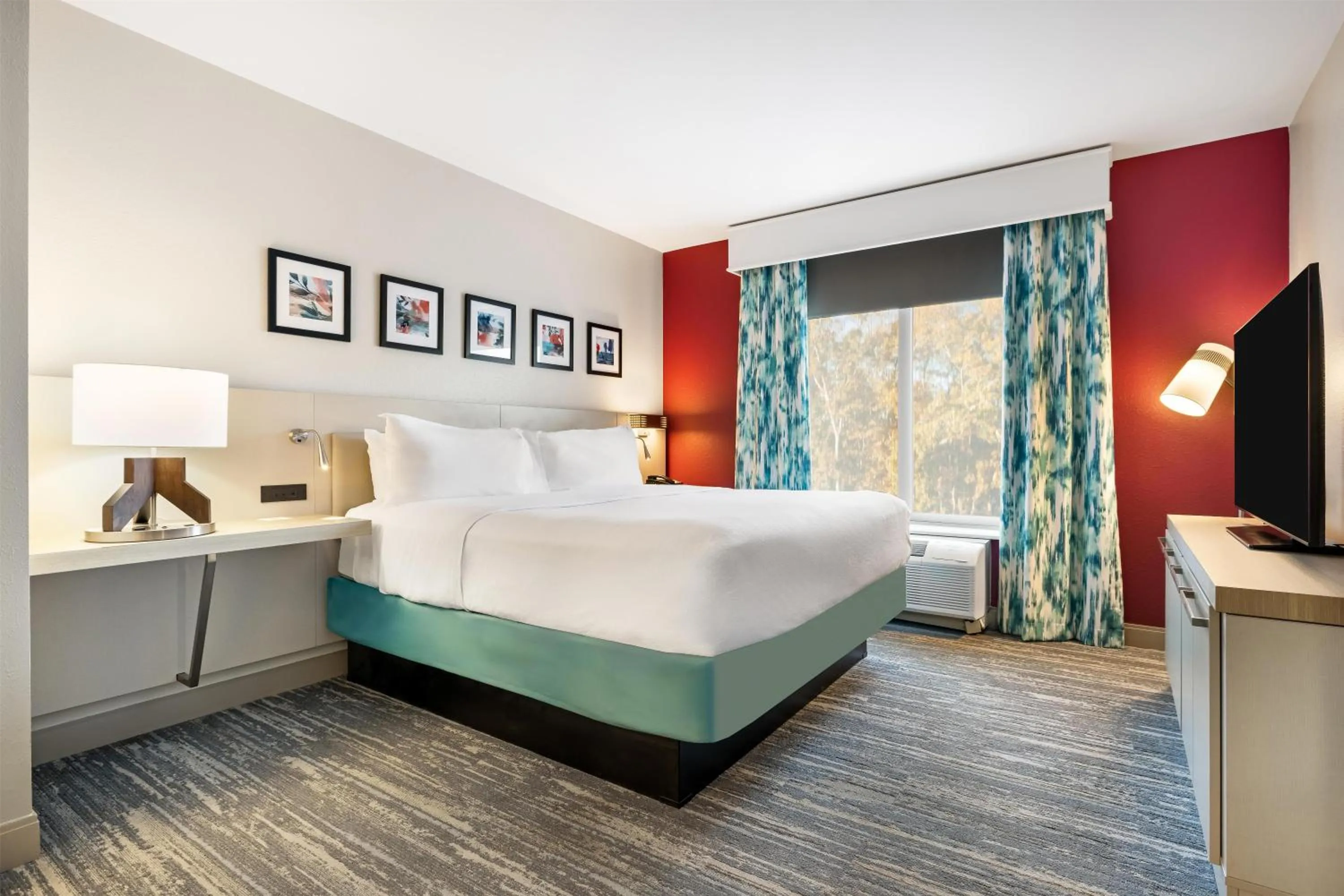 Bed in Hilton Garden Inn Mystic/Groton