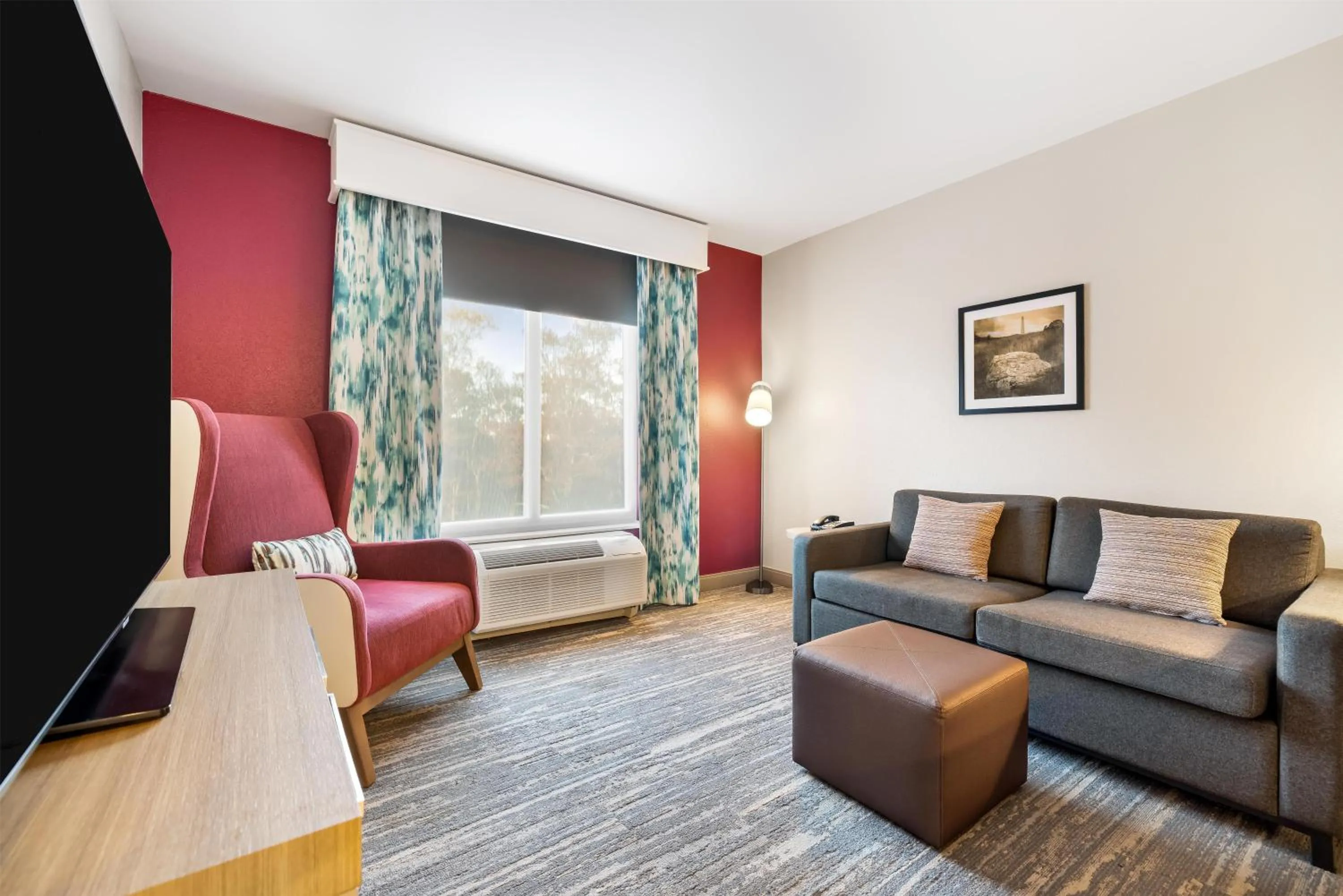 Living room in Hilton Garden Inn Mystic/Groton