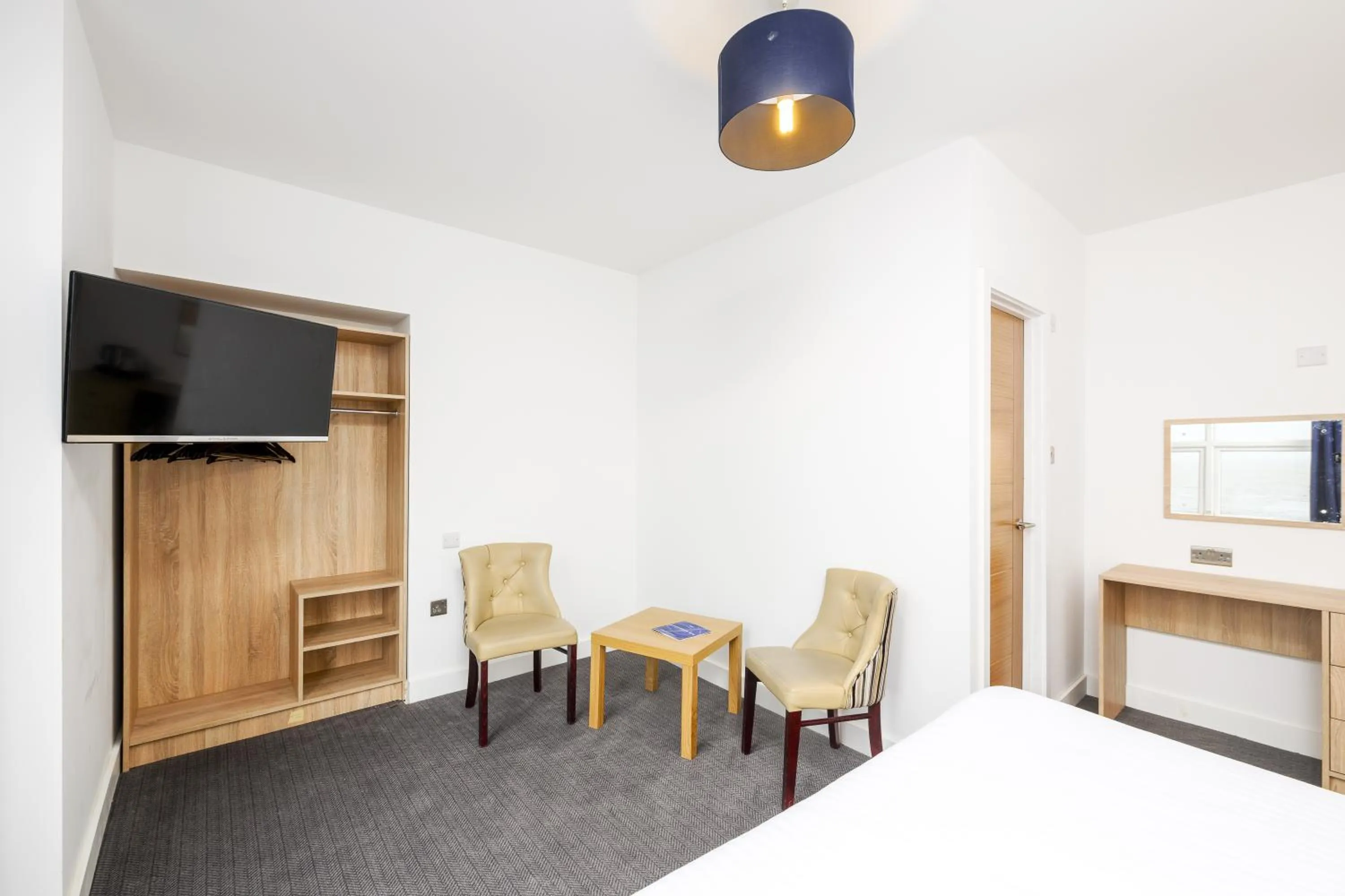 TV and multimedia in The Sandringham Hotel