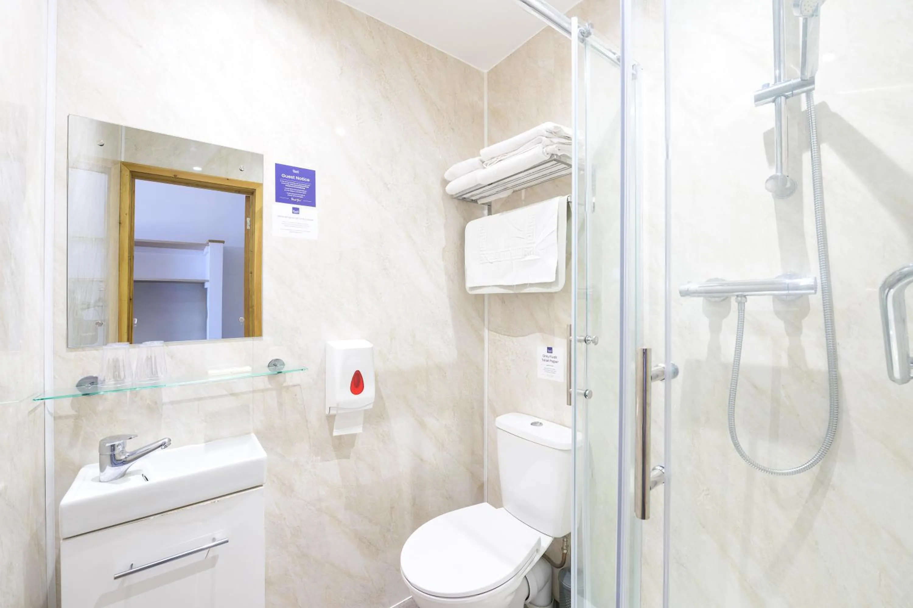 Shower in The Sandringham Hotel