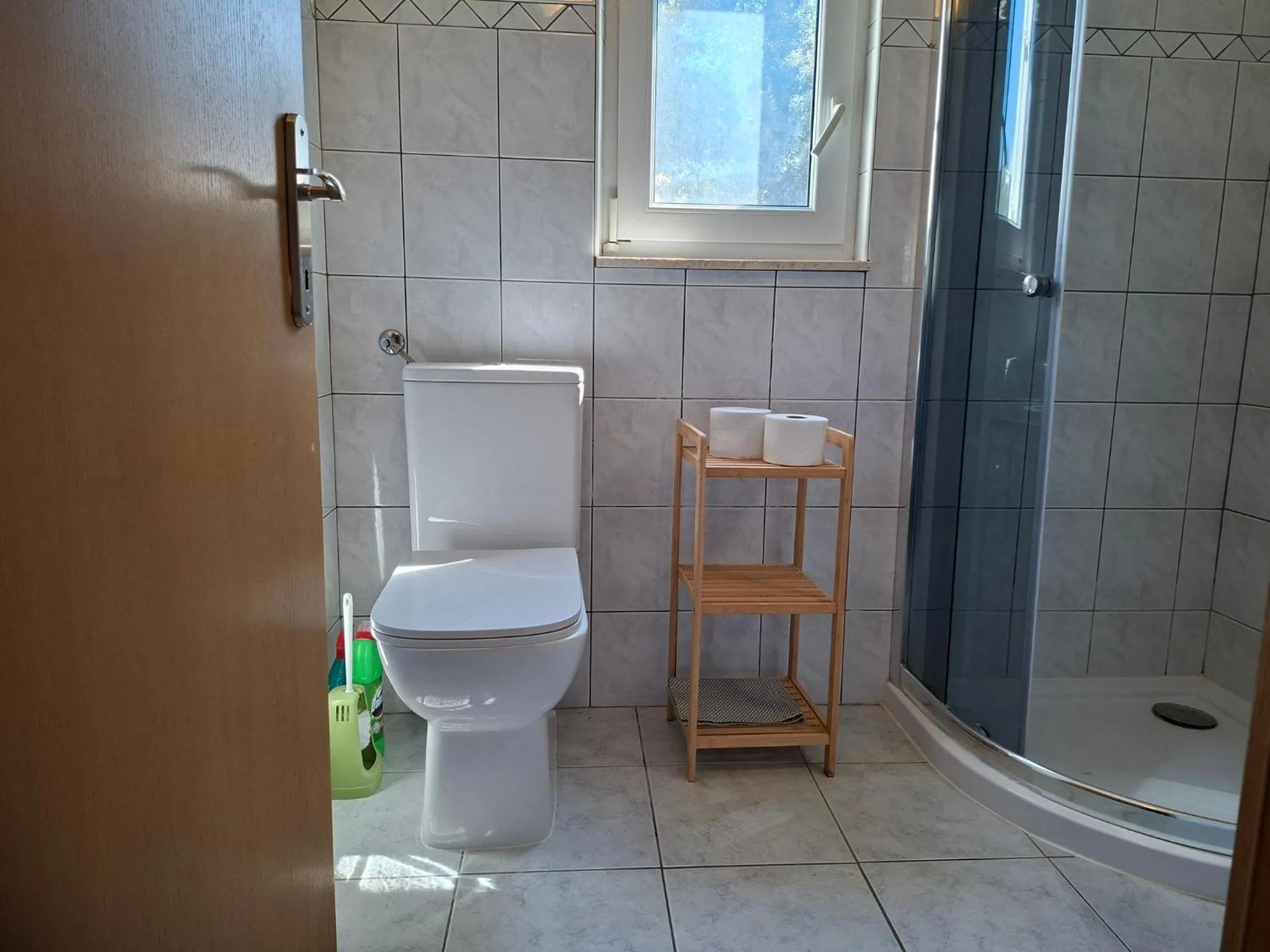 Shower in Apartments Mama