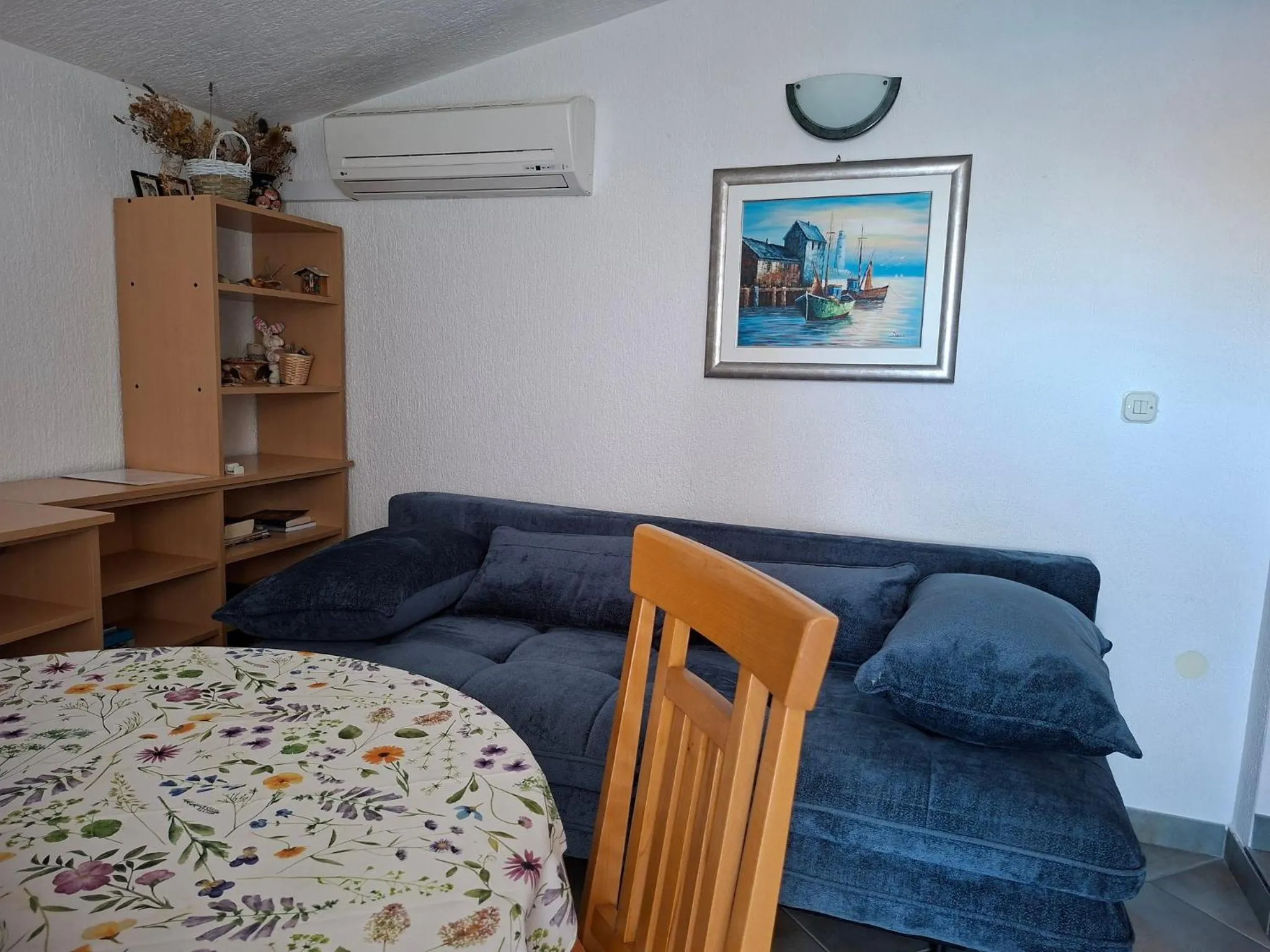 Living room, Bed in Apartments Mama