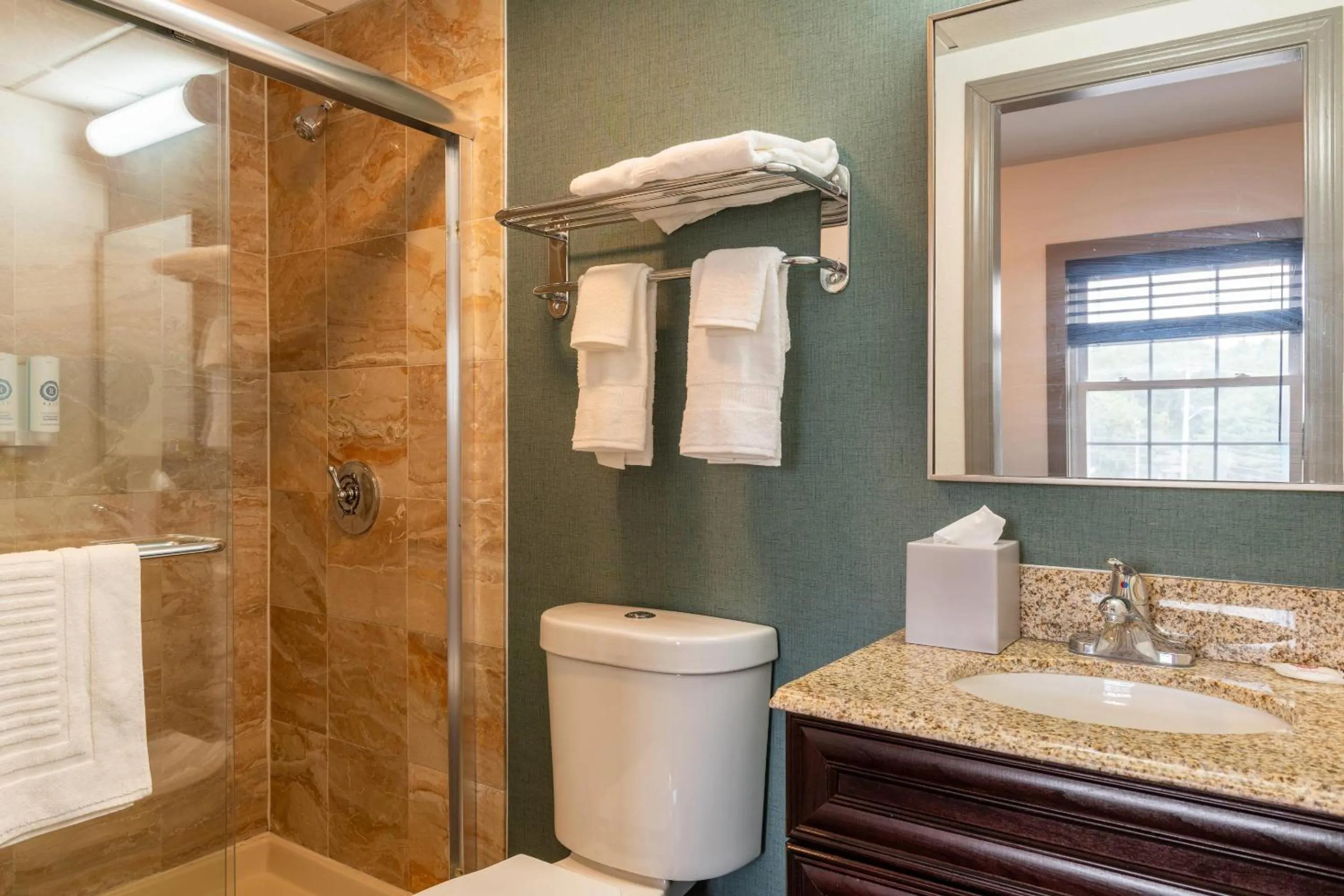 Bedroom in Comfort Inn Rockland - Boston