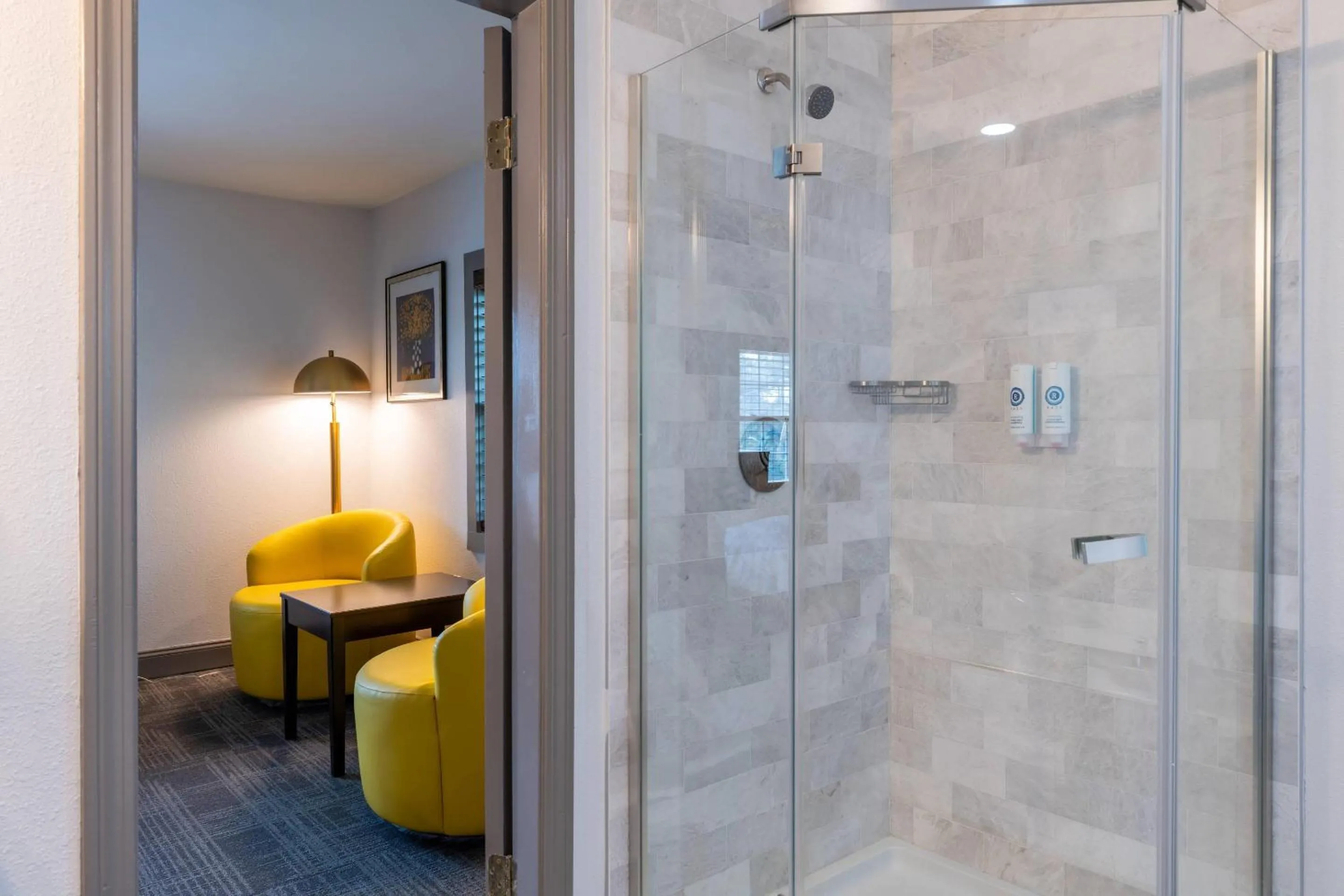 Bedroom in Comfort Inn Rockland - Boston