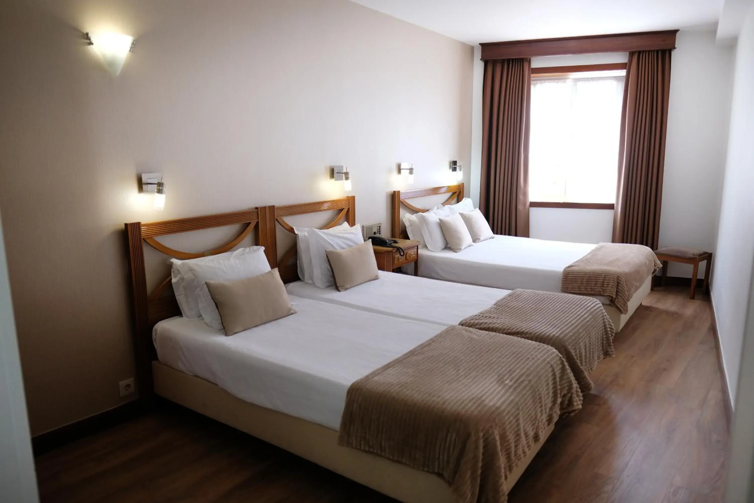 Triple Room in Hotel Dona Sofia Triple Room in Hotel Dona Sofia