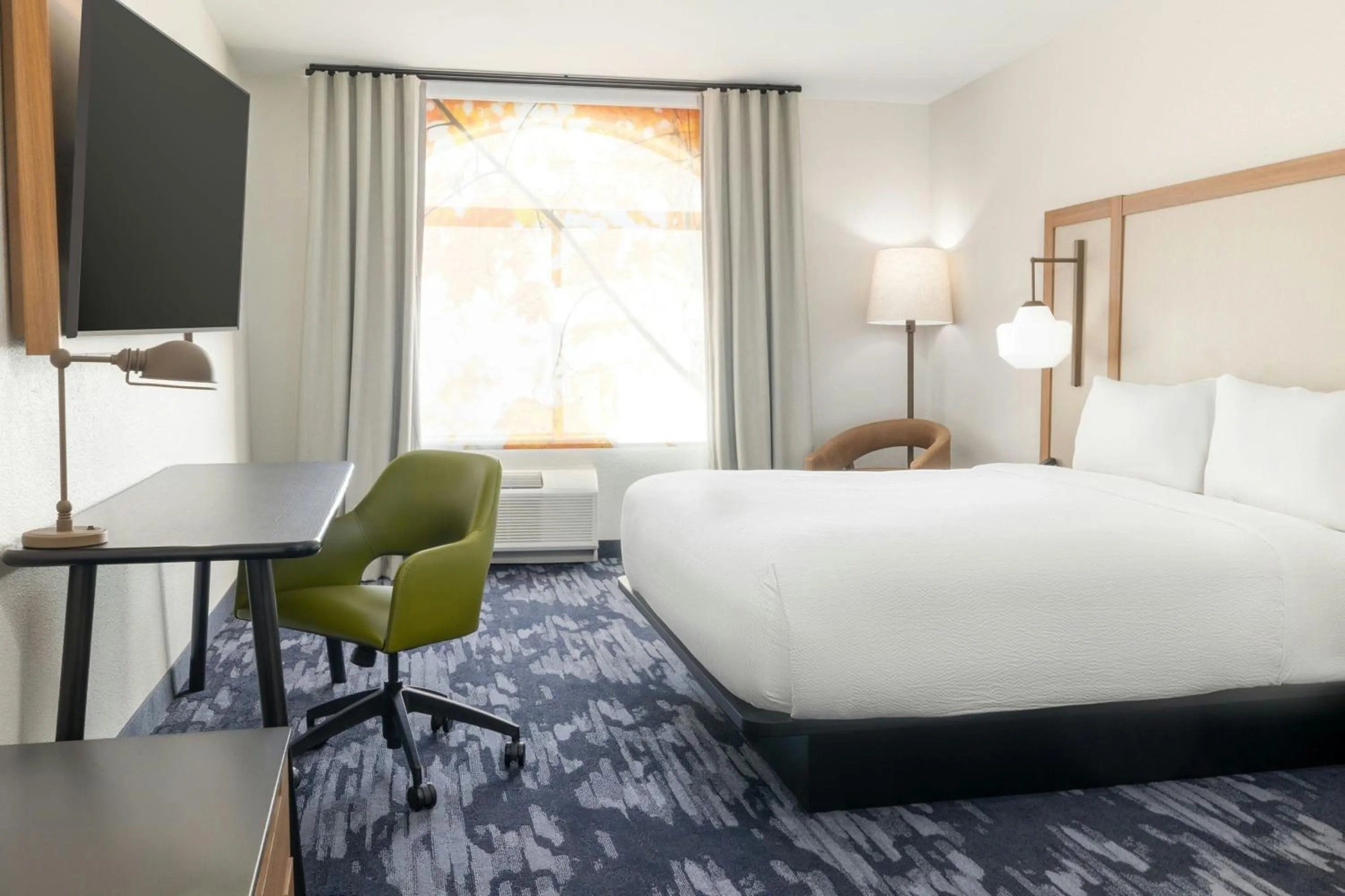 Photo of the whole room, Bed in Fairfield by Marriott Inn & Suites Spokane Airport