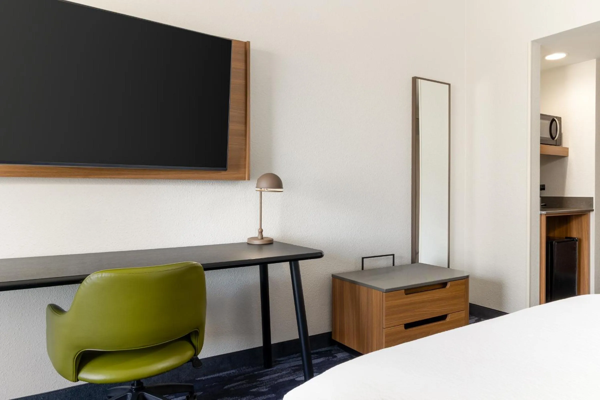 Bedroom, Bed in Fairfield by Marriott Inn & Suites Spokane Airport