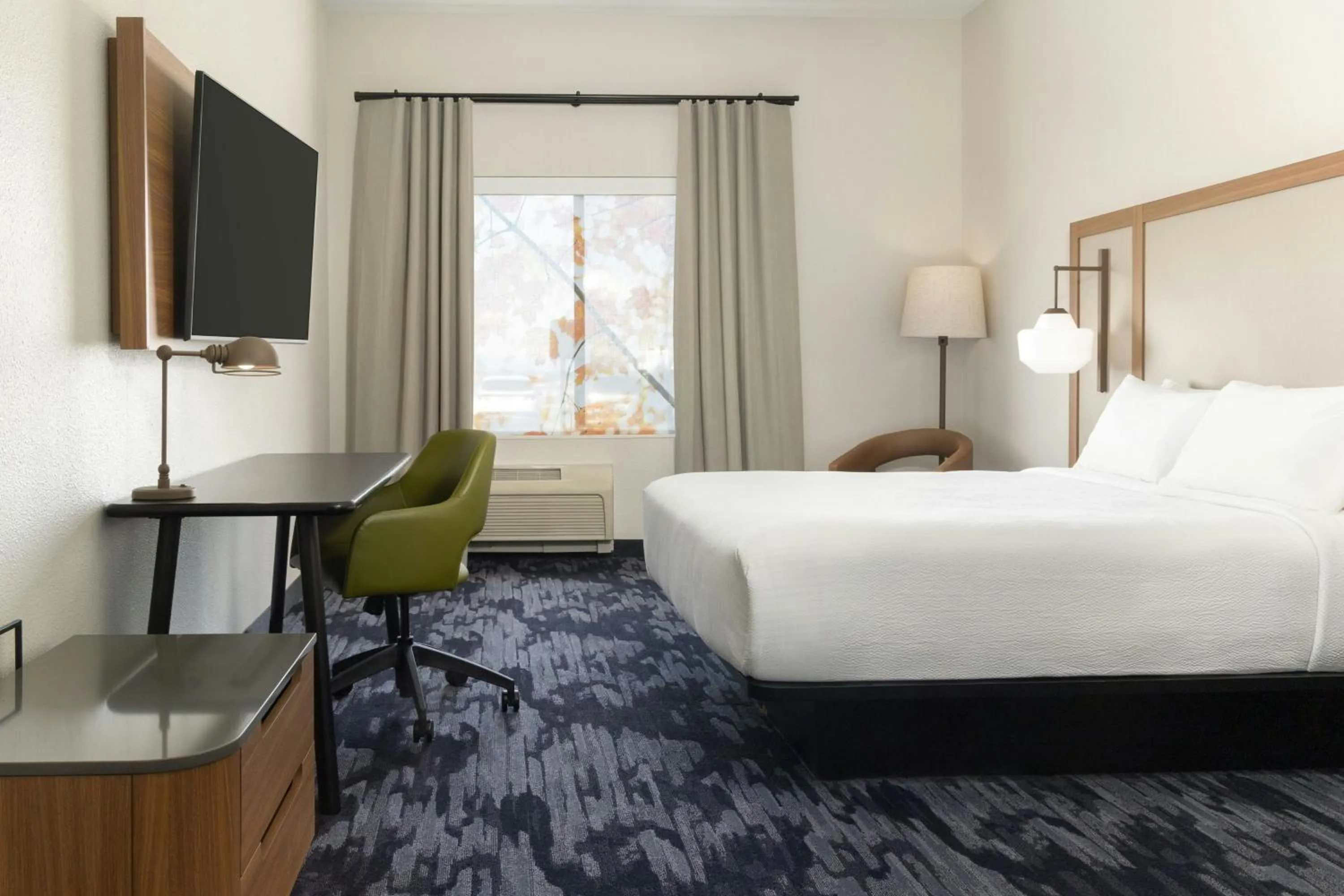 Photo of the whole room, Bed in Fairfield by Marriott Inn & Suites Spokane Airport