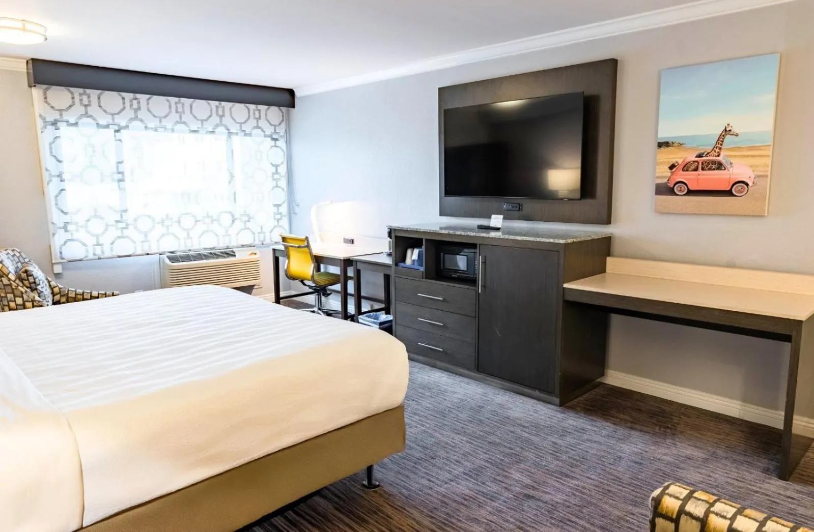 TV and multimedia, Bed in Amanzi Hotel, an Ascend Collection Hotel