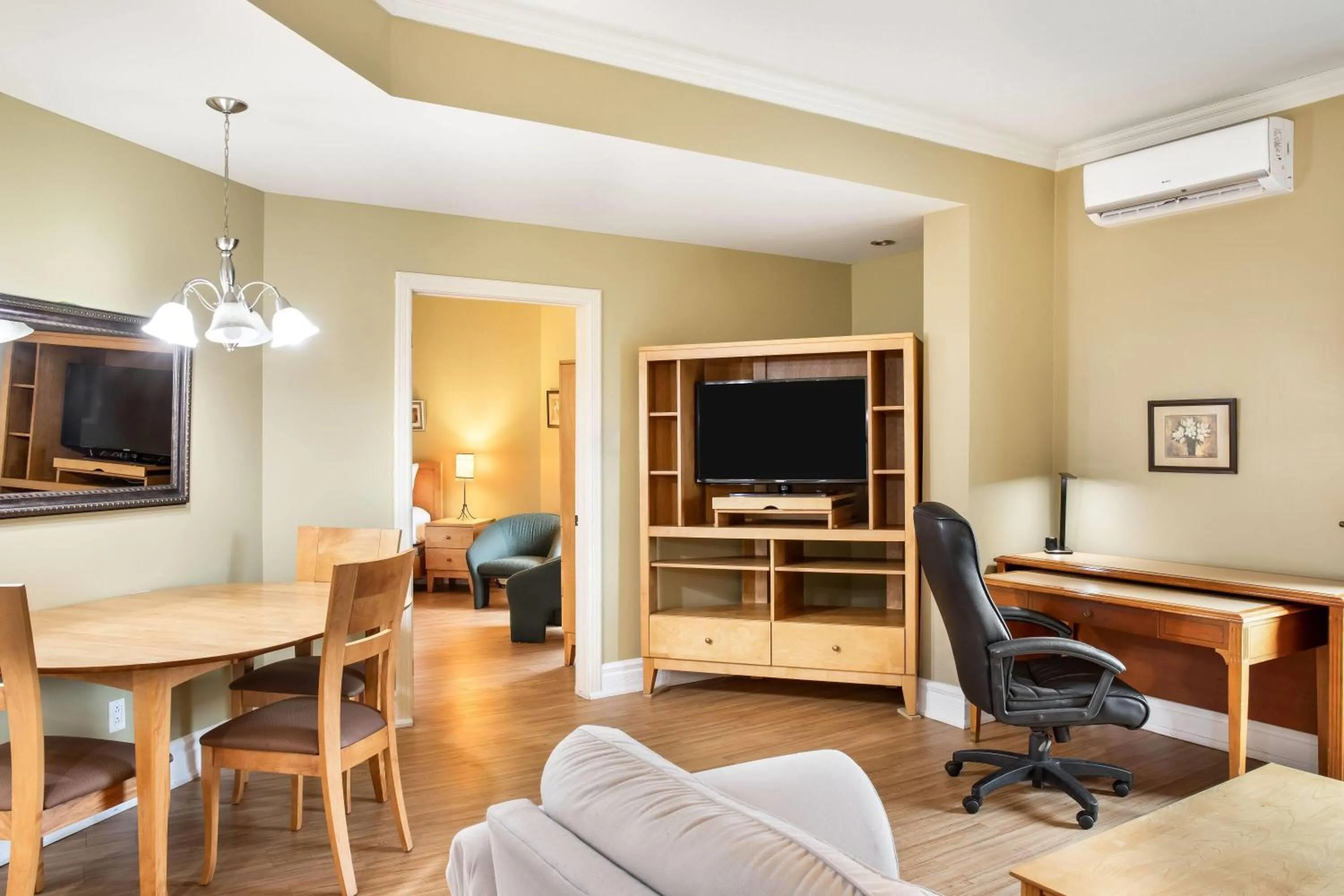 Photo of the whole room in Days Inn by Wyndham Berthierville