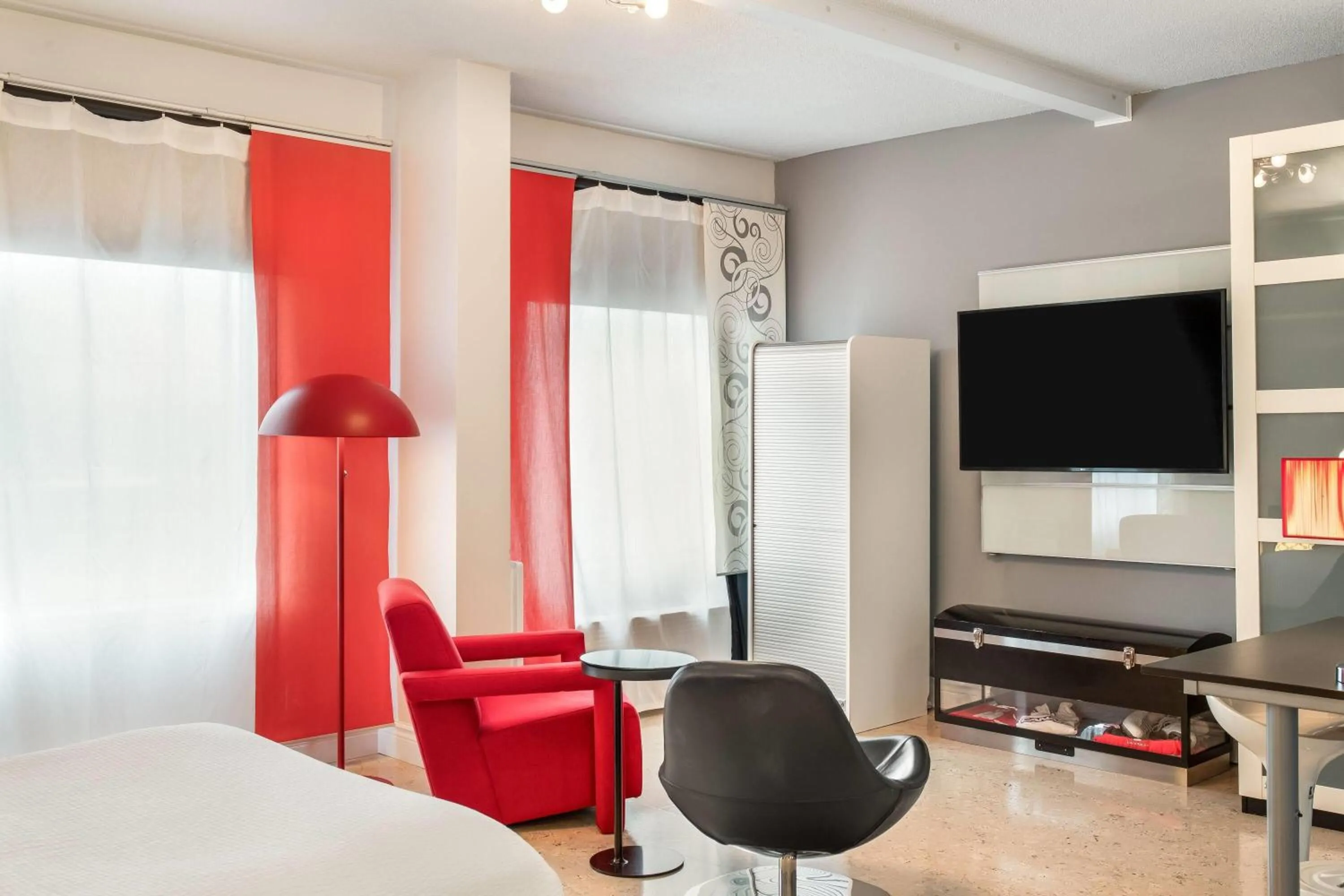 Photo of the whole room in Days Inn by Wyndham Berthierville