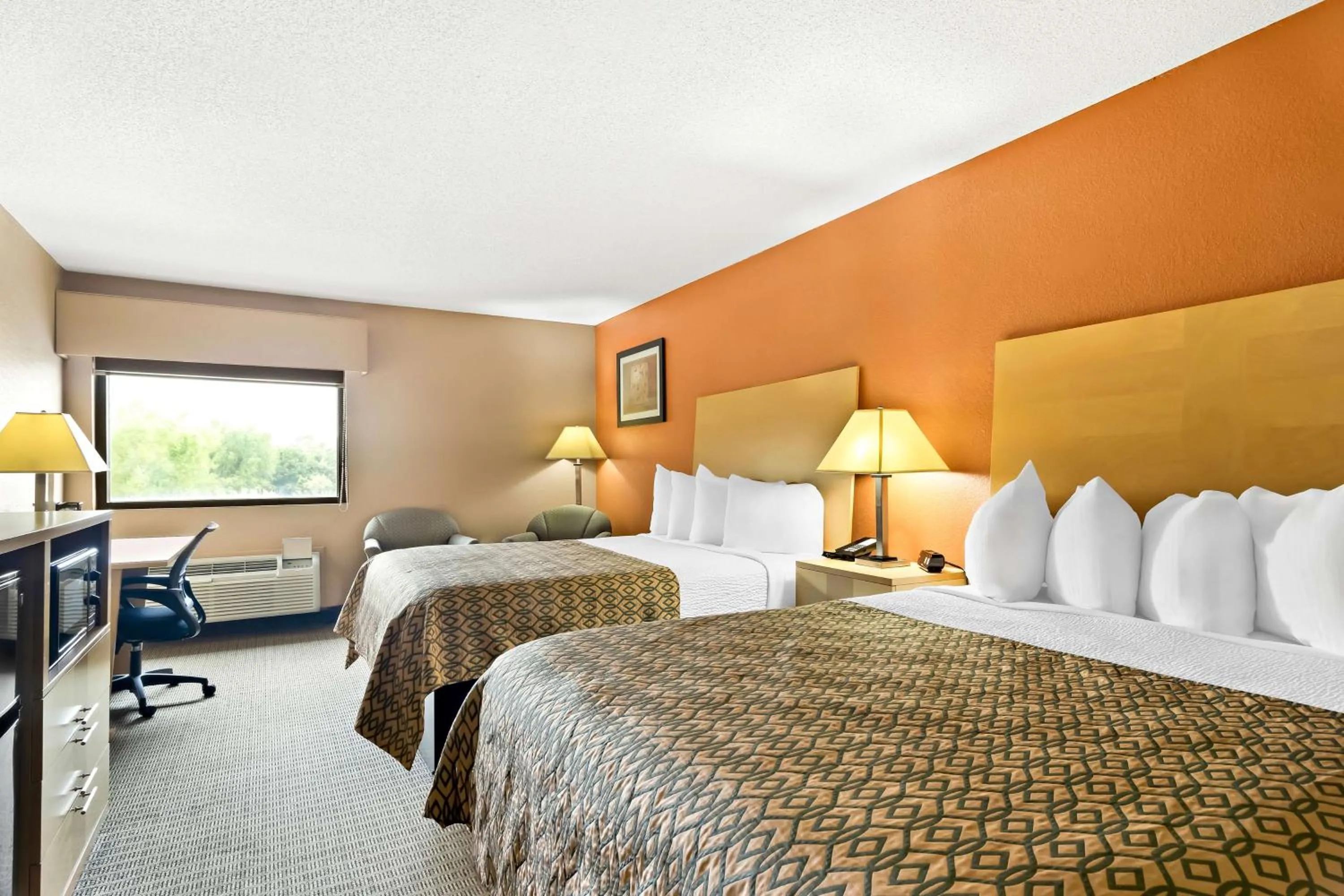 Bedroom, Bed in Best Western Paducah Inn