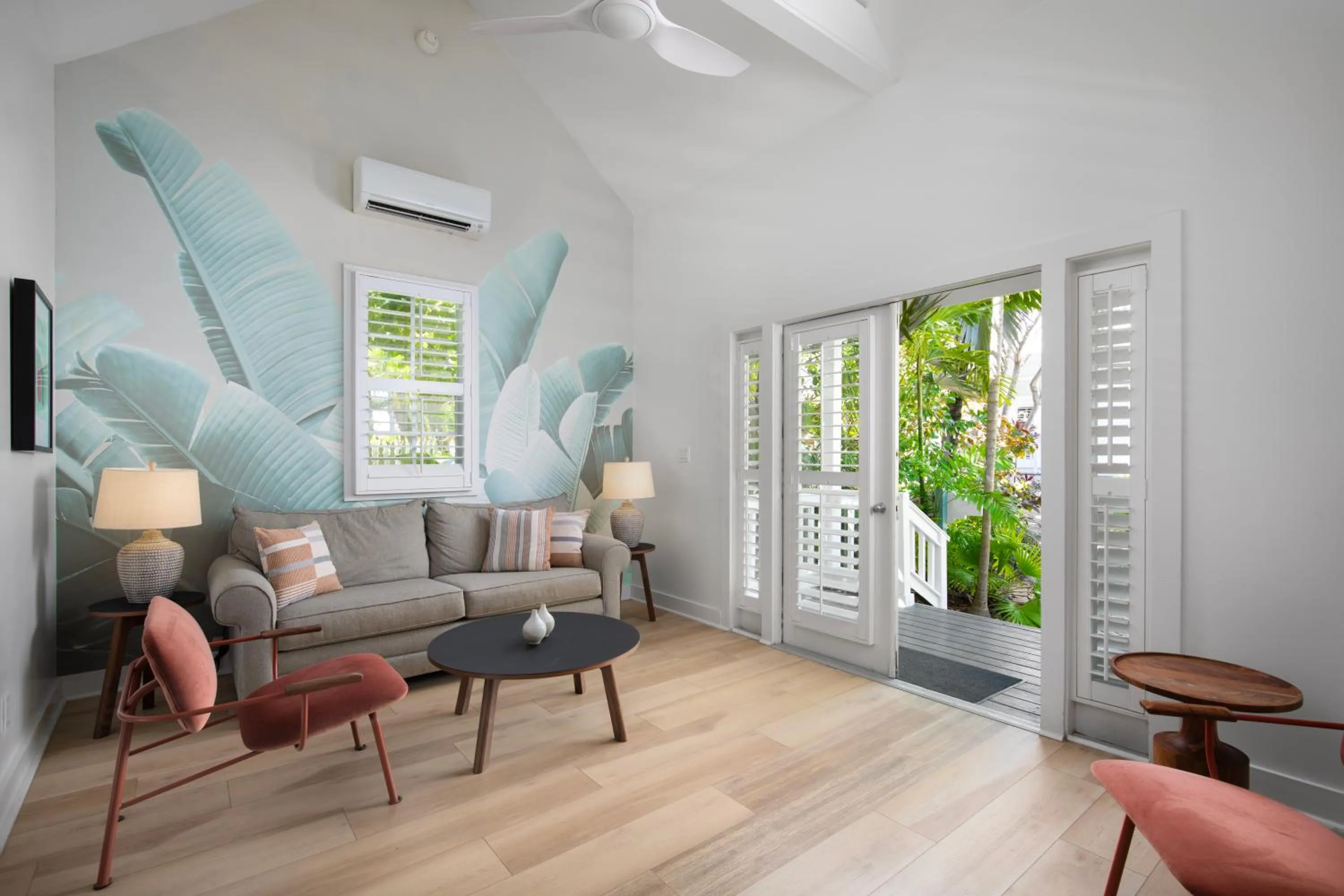 Living room in Paradise Inn - Adult Exclusive