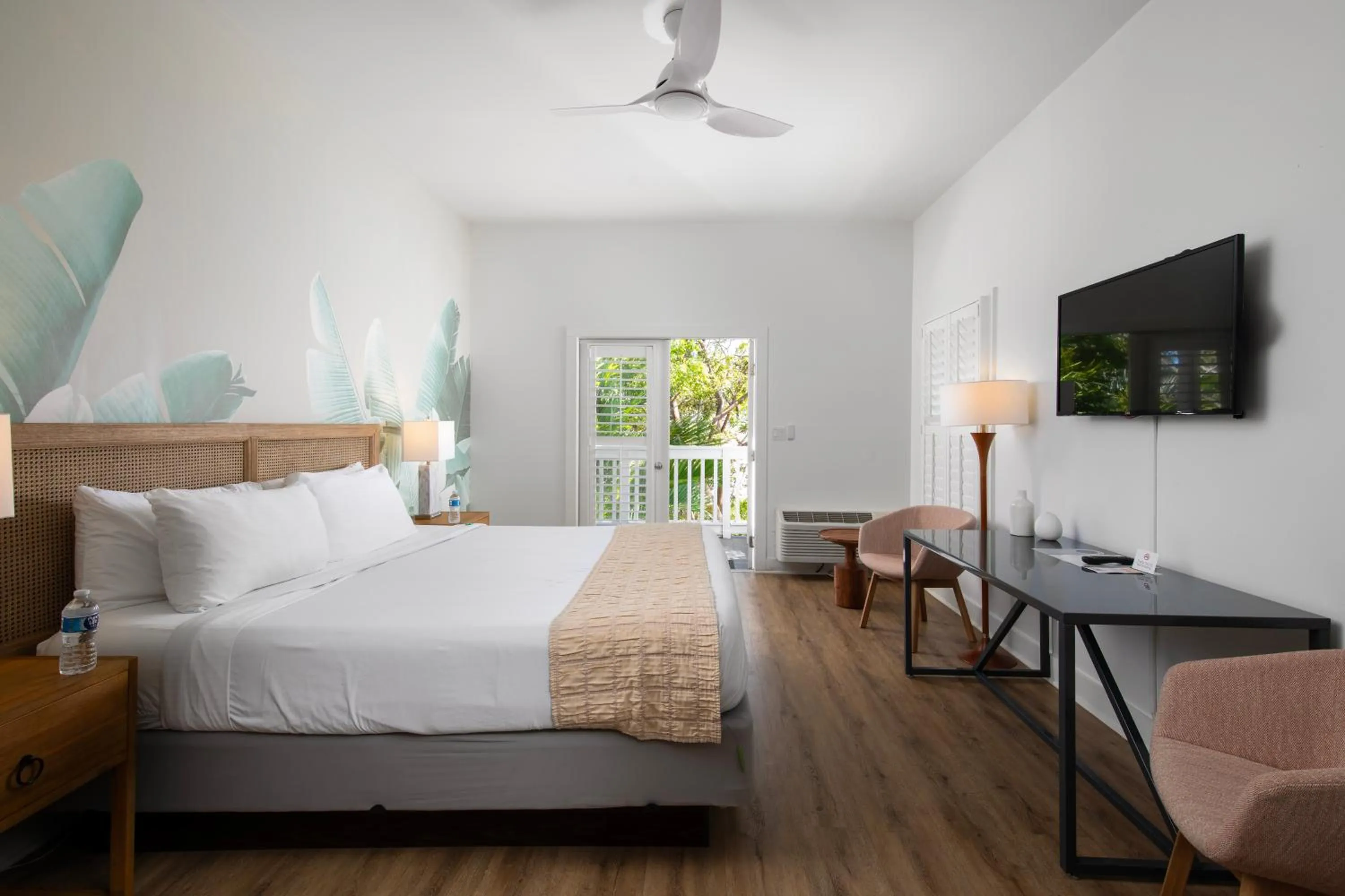 Bedroom, Bed in Paradise Inn - Adult Exclusive