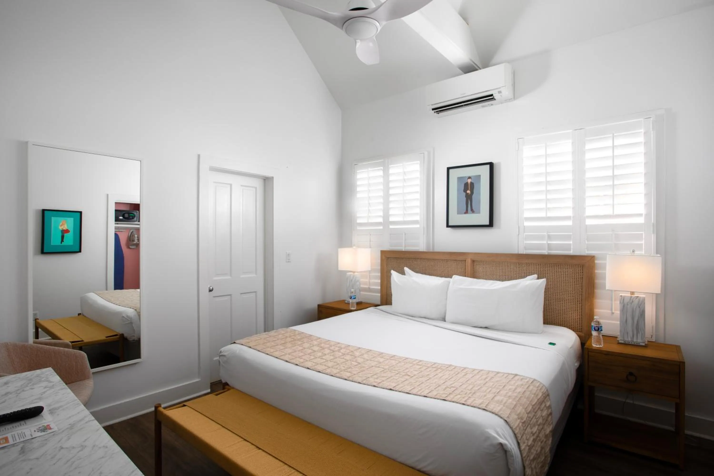 Bedroom, Bed in Paradise Inn - Adult Exclusive