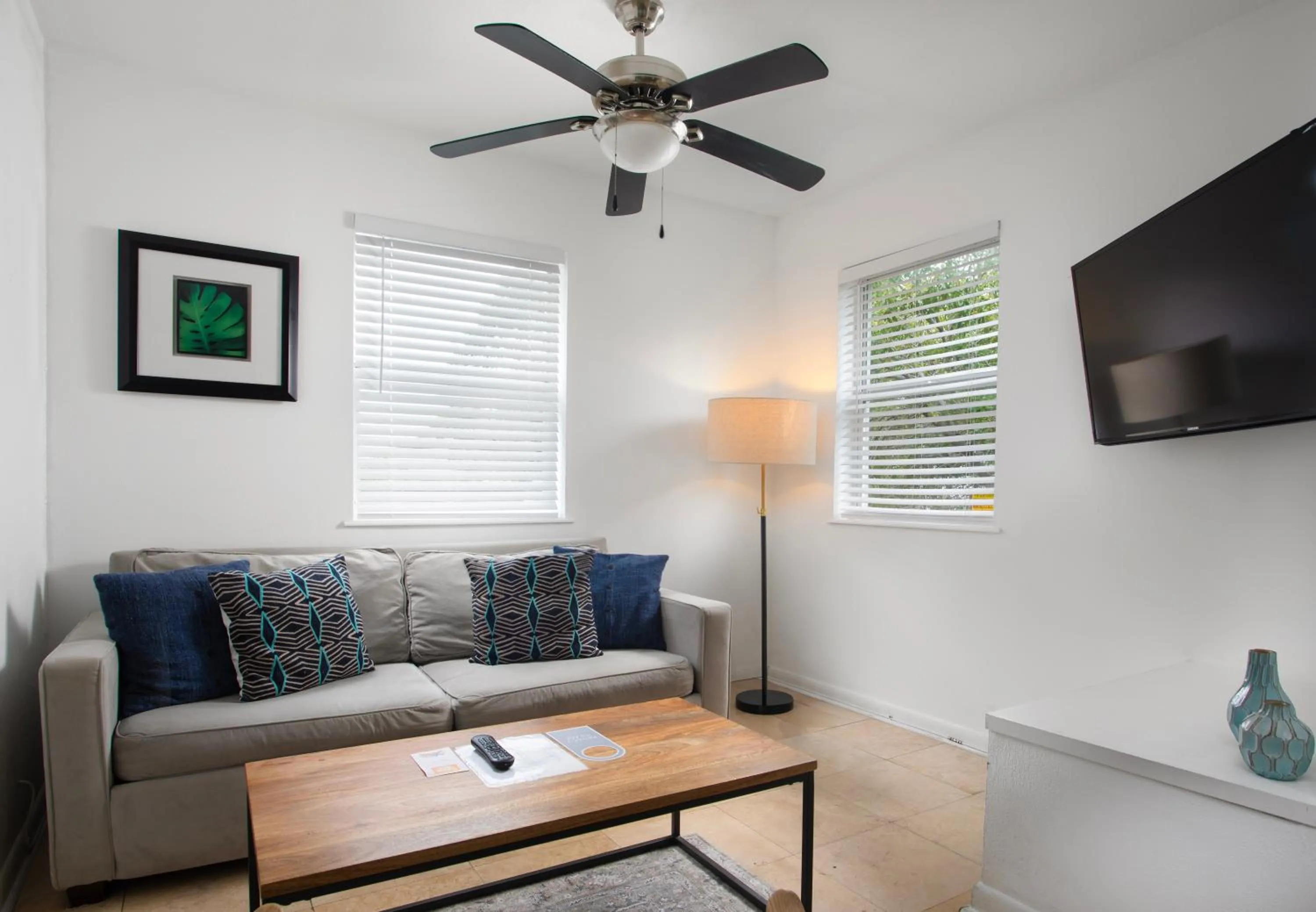 Living room in Paradise Inn - Adult Exclusive