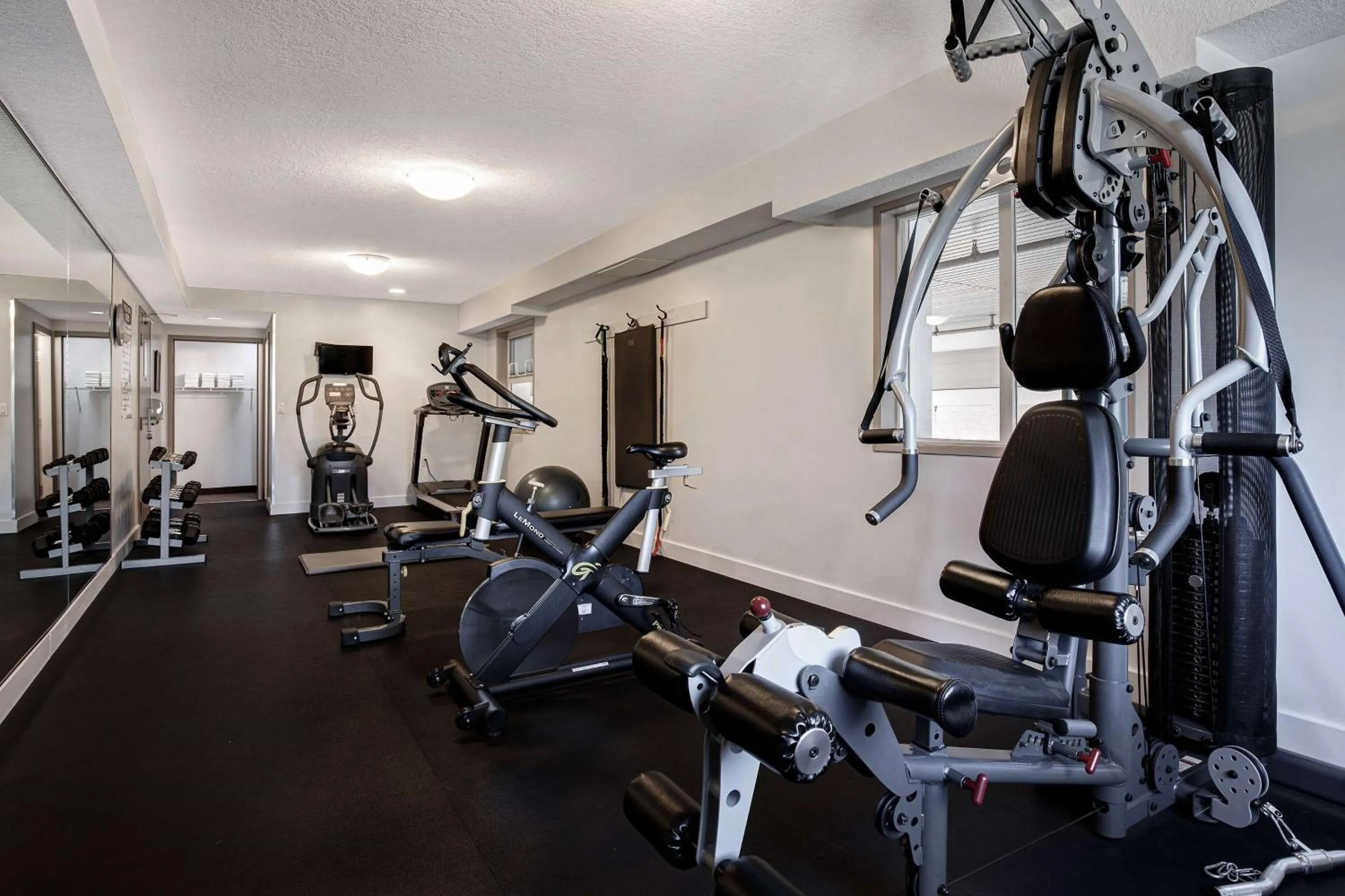Fitness centre/facilities in Days Inn by Wyndham Victoria Airport Sidney