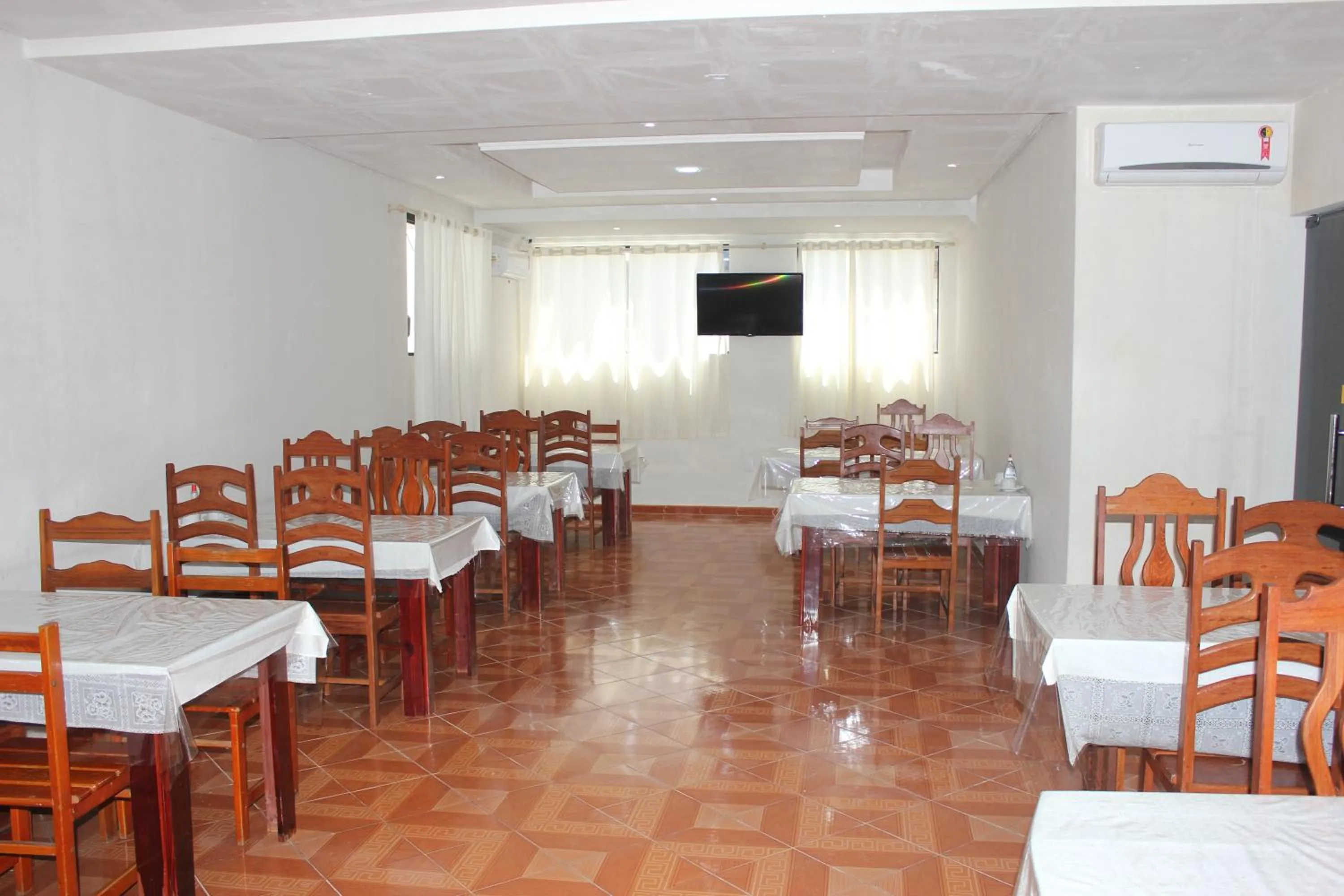 Restaurant/places to eat in Hotel Litoral