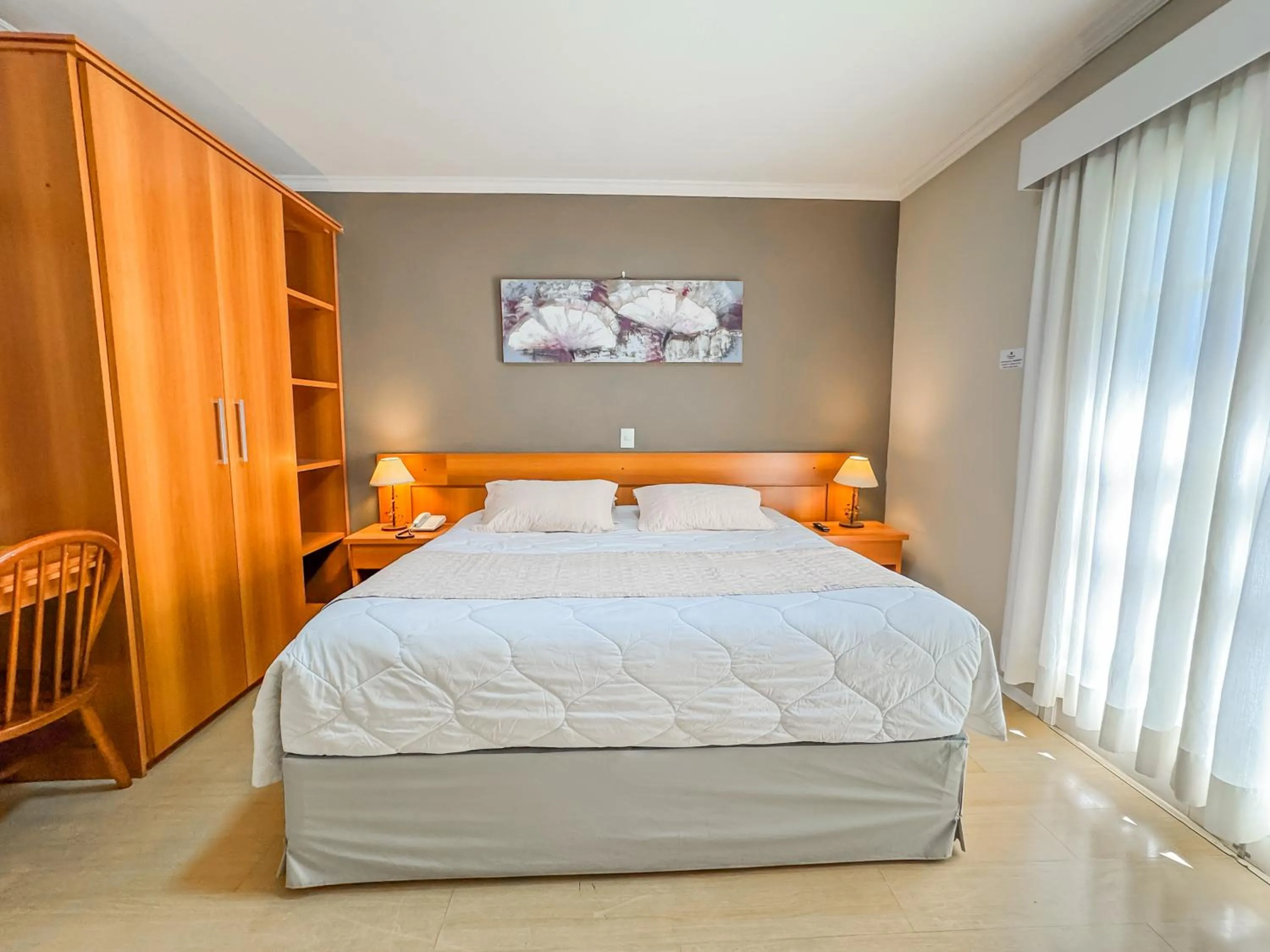 Bedroom, Bed in Pousada Nacional Inn Campos do Jordão