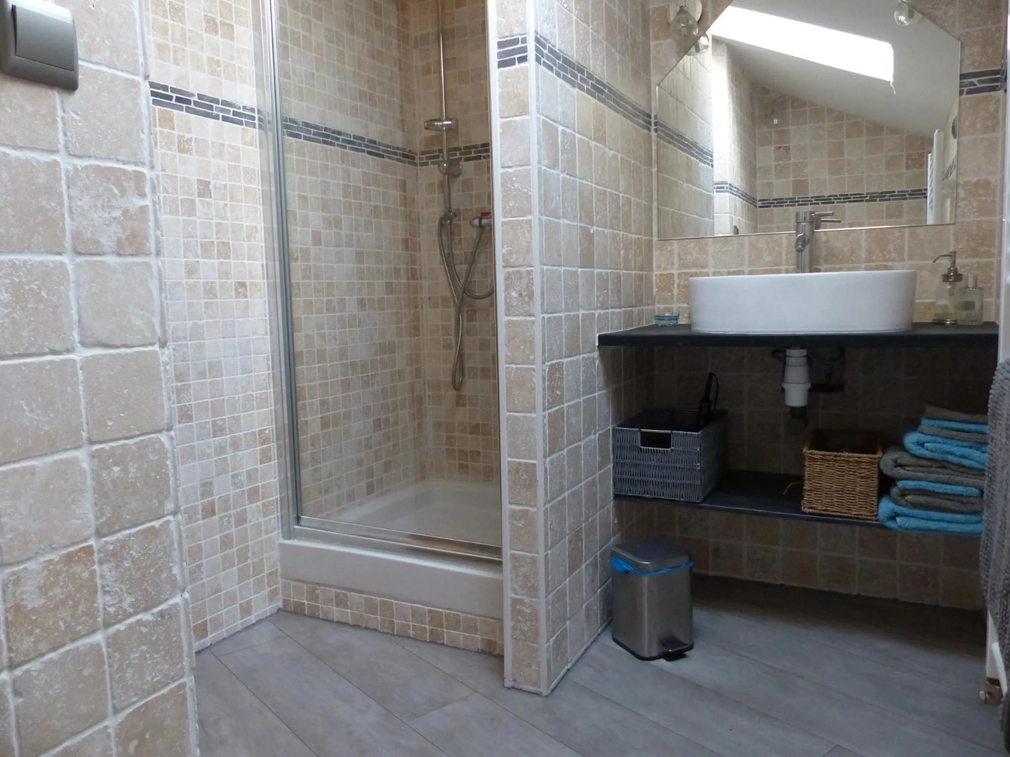 Shower in La petite Vallee