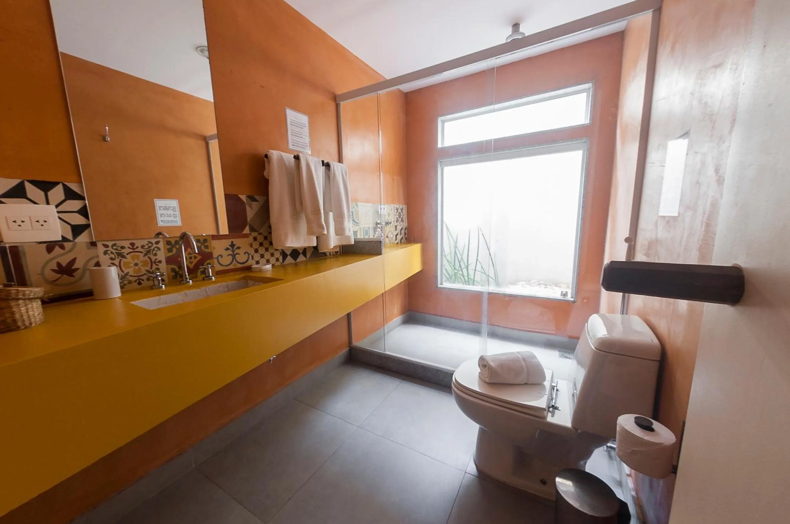 Bathroom in Pousada da Cyssa