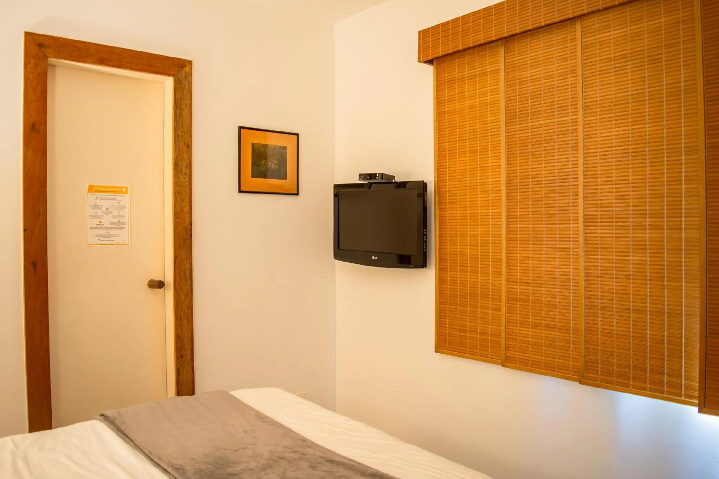 Photo of the whole room, Bed in Pousada da Cyssa