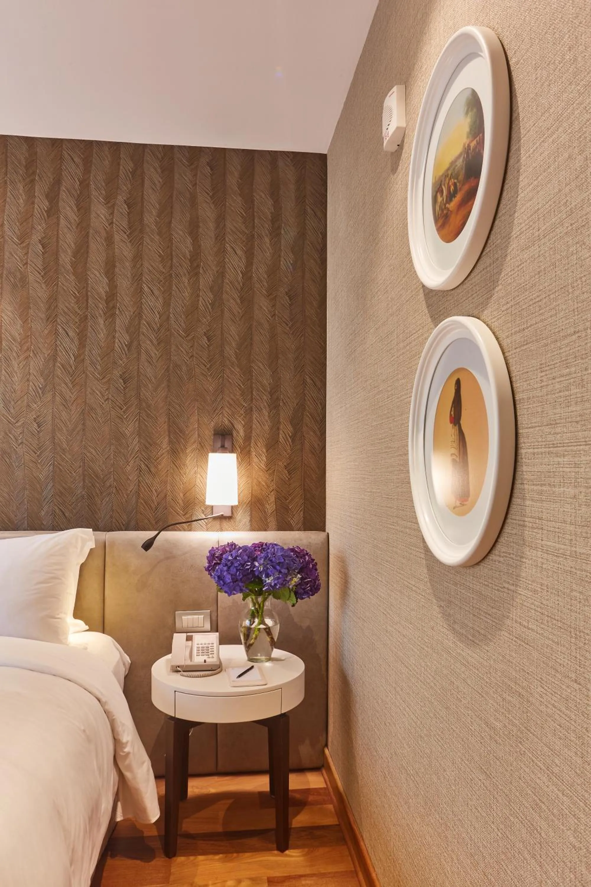 Decorative detail, Bed in Manto Hotel Lima - MGallery Collection