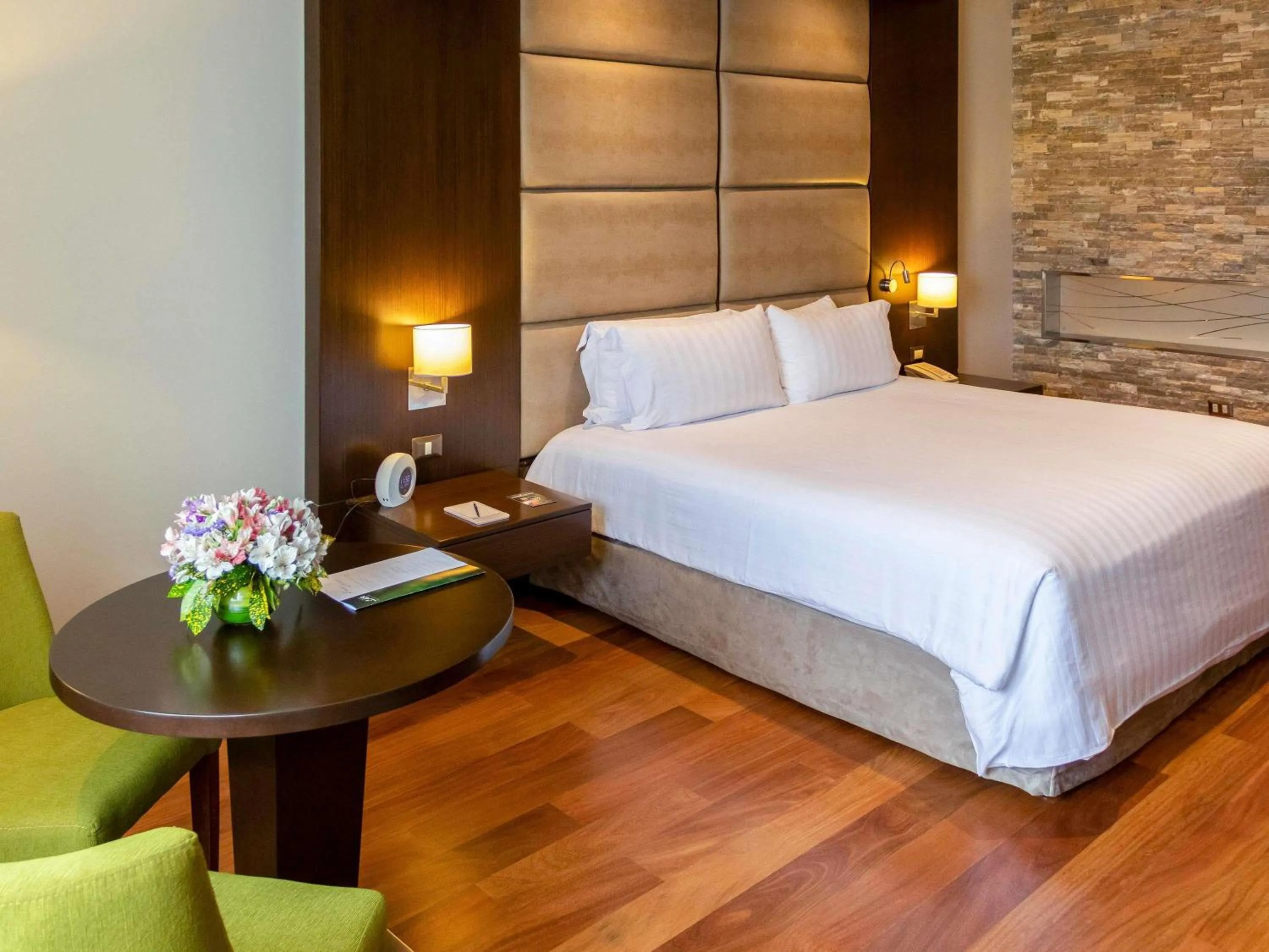 Bedroom, Bed in Manto Hotel Lima - MGallery Collection