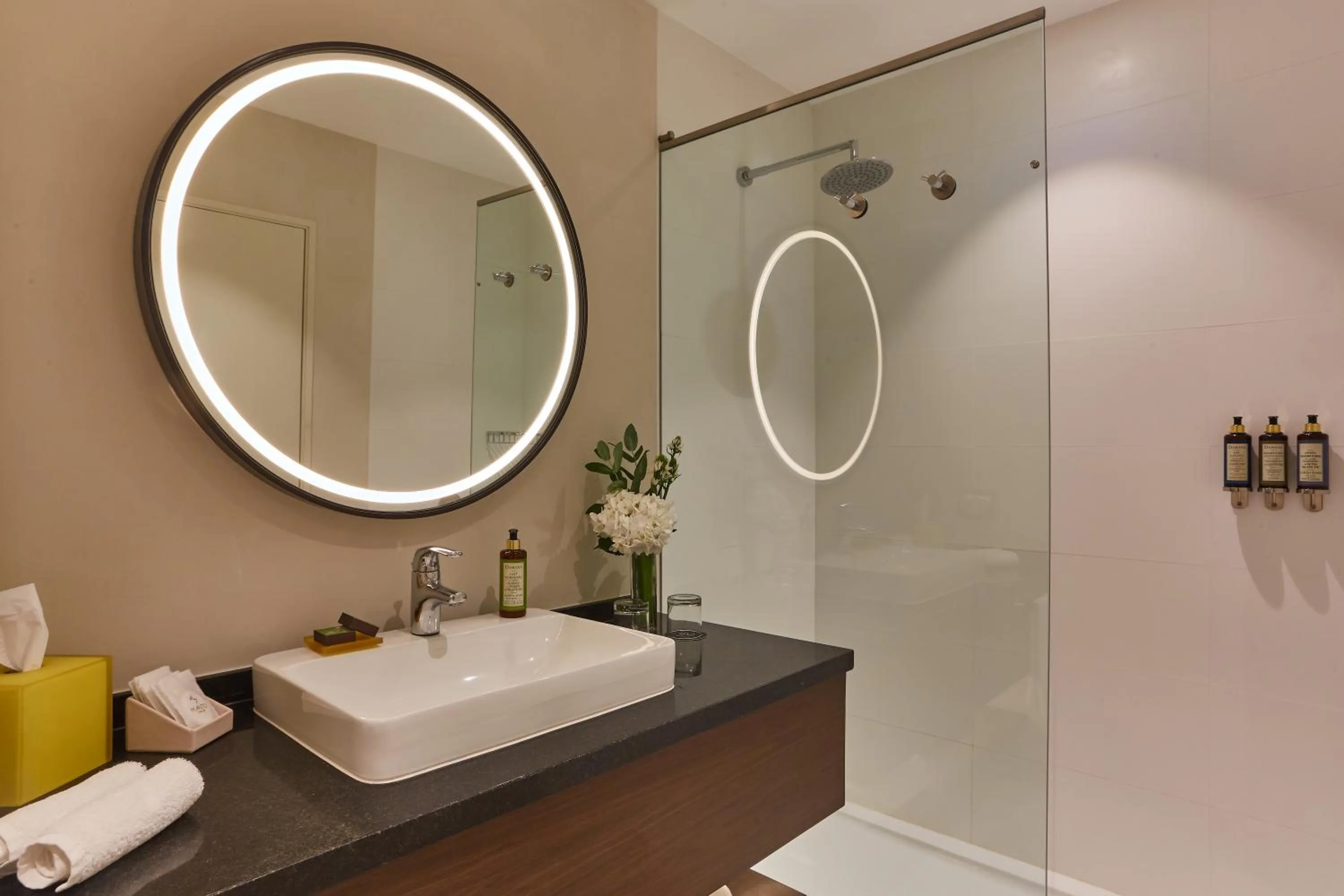 Bathroom in Manto Hotel Lima - MGallery Collection