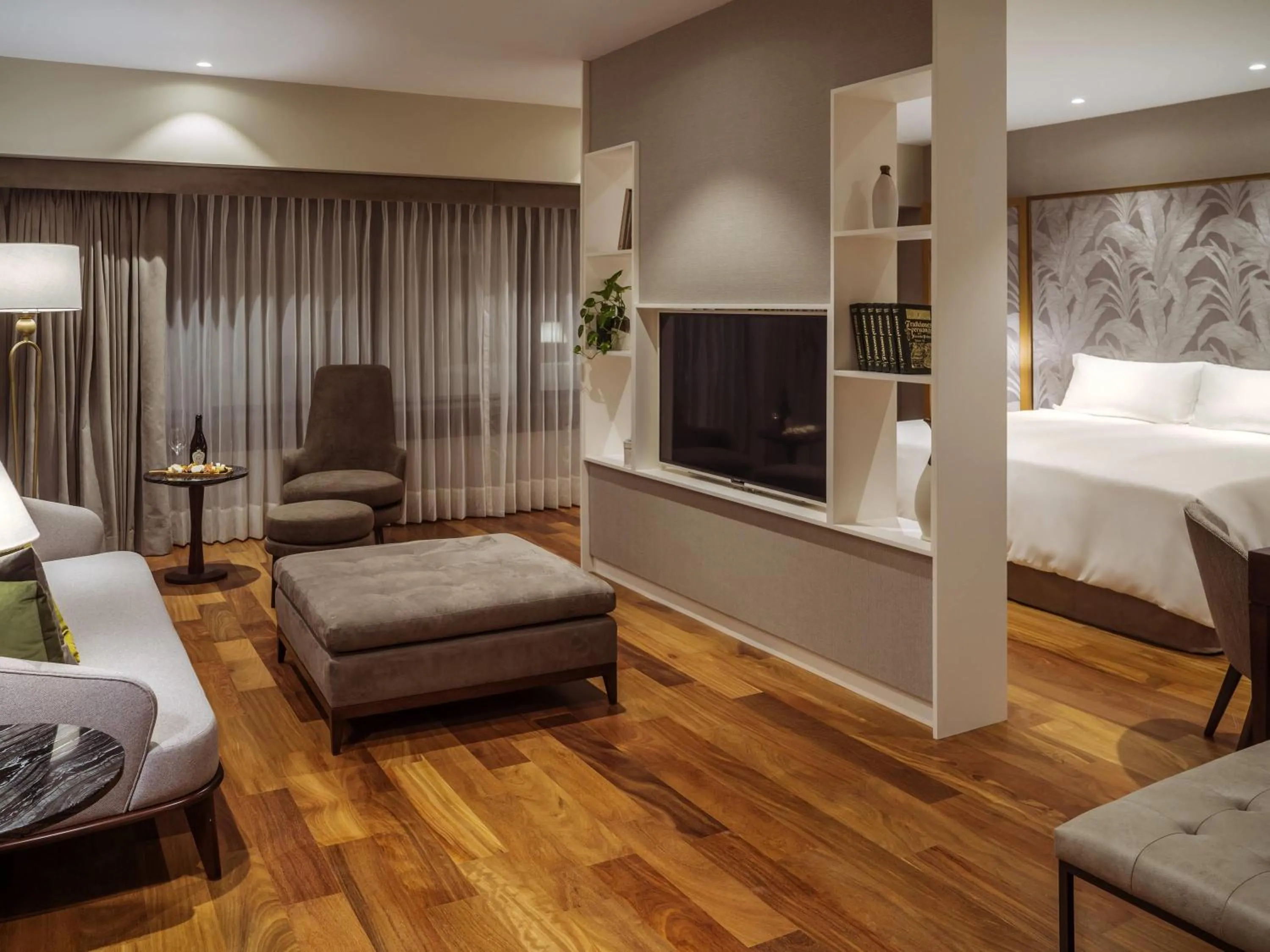 Bedroom, Bed in Manto Hotel Lima - MGallery Collection