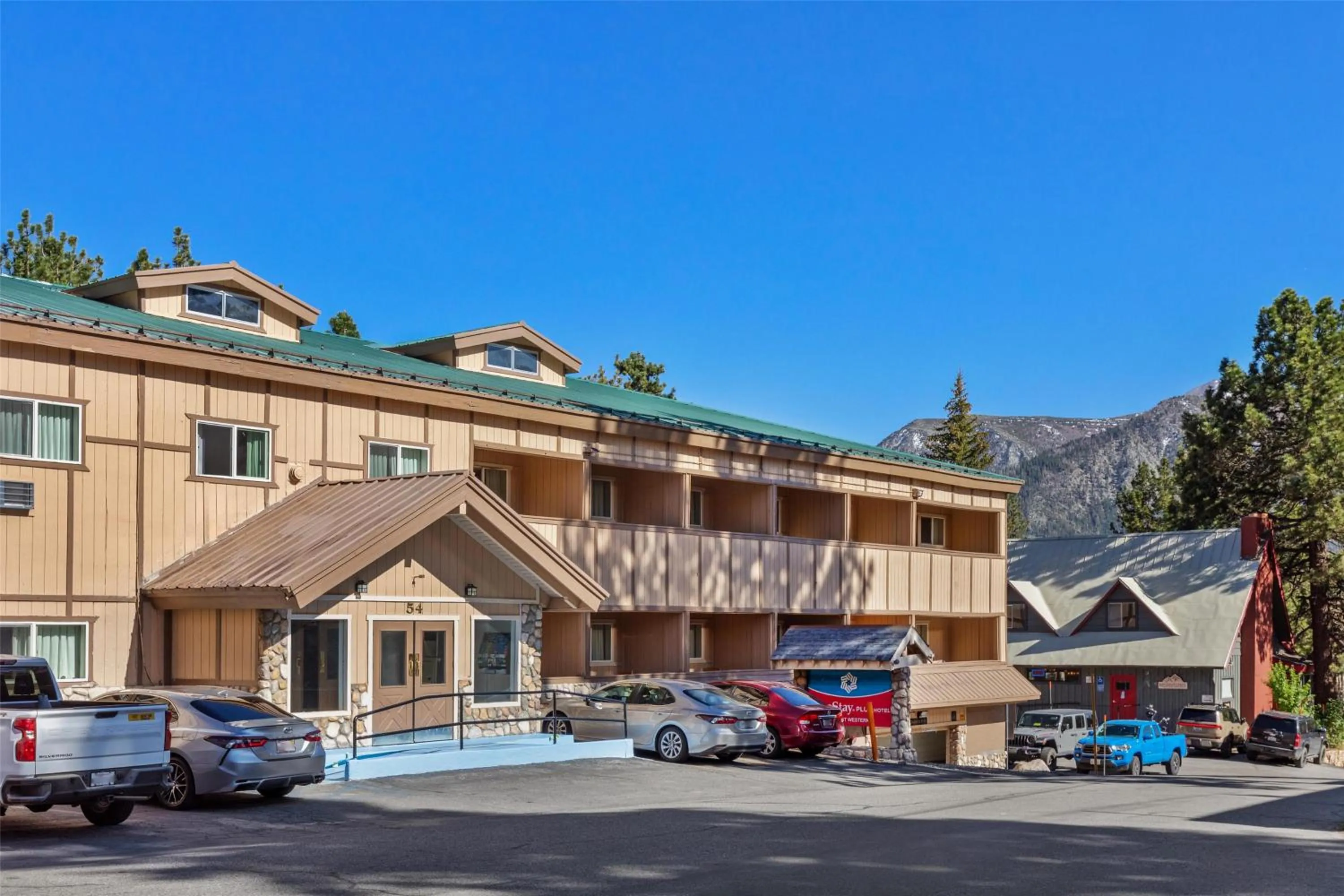 Property building in SureStay Plus Hotel by Best Western Mammoth Lakes