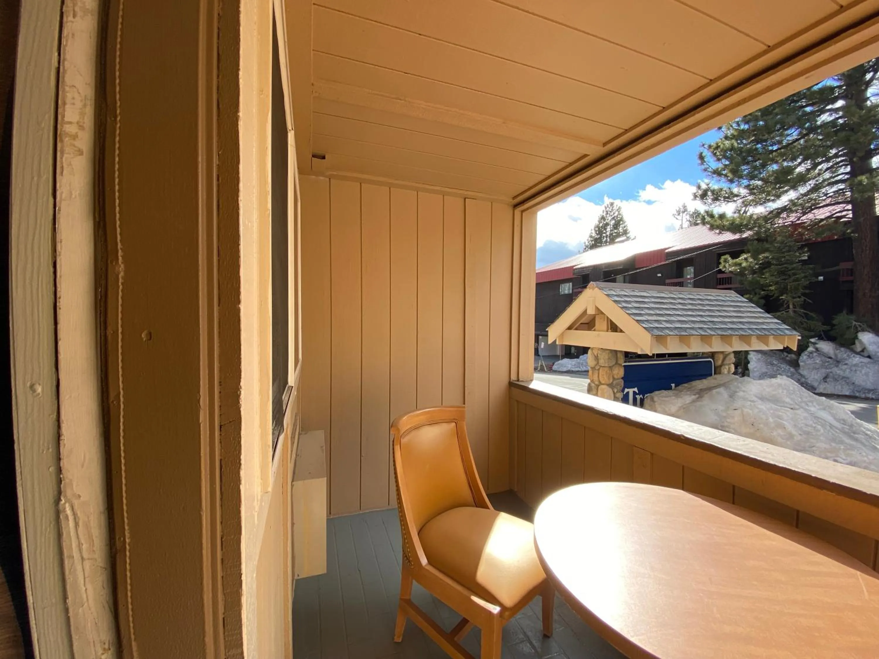 Patio in SureStay Plus Hotel by Best Western Mammoth Lakes