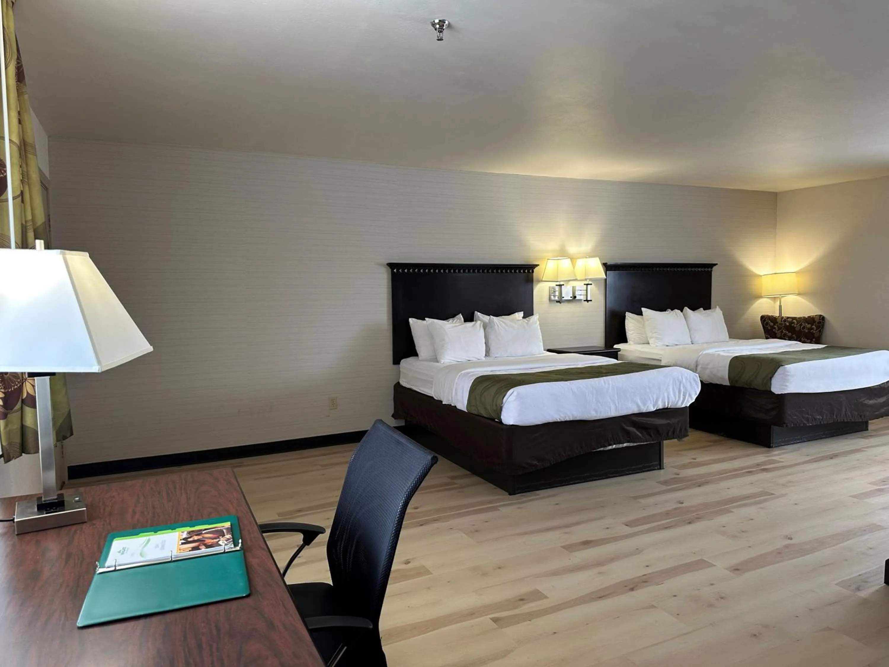 Bed in Wingate by Wyndham Gunnison Near Western Colorado University