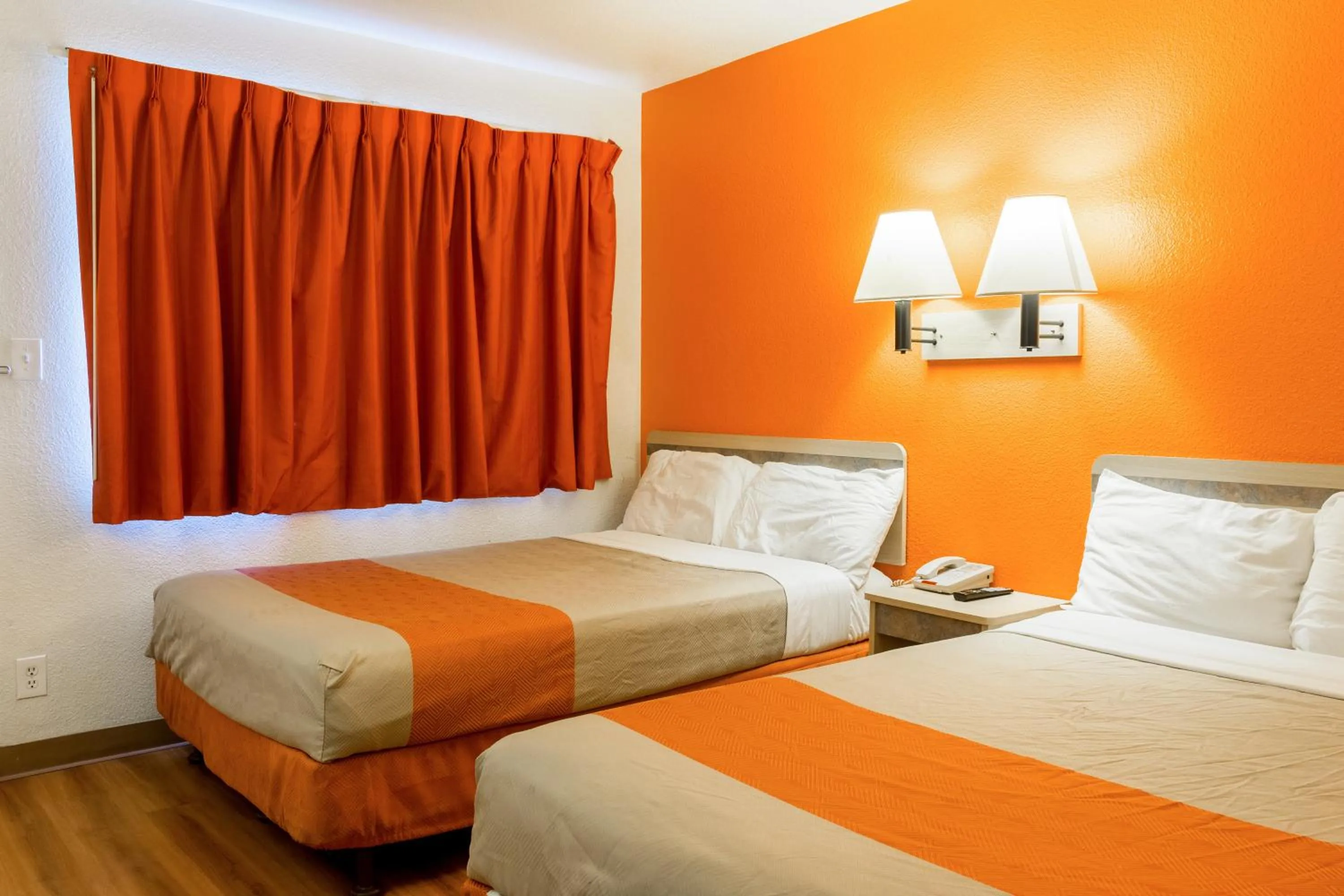 Photo of the whole room, Bed in Motel 6-Mojave, CA - Airport