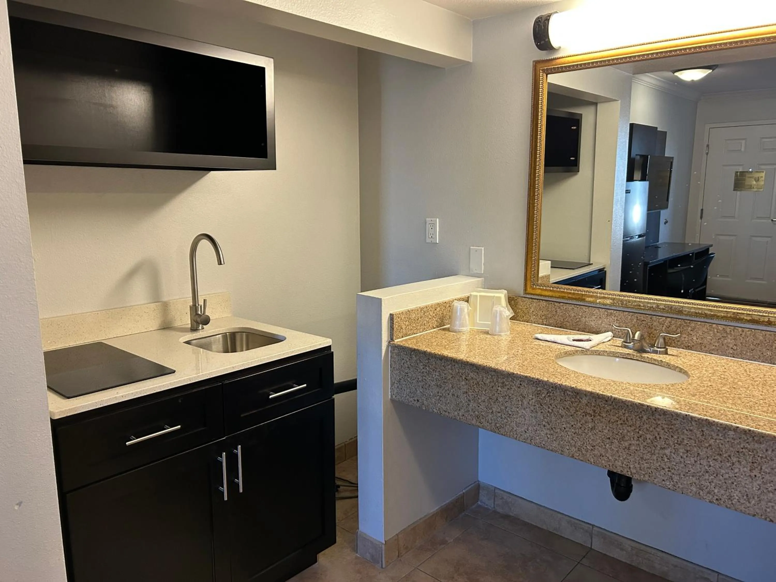 Studio 6 Mojave, CA - Airport