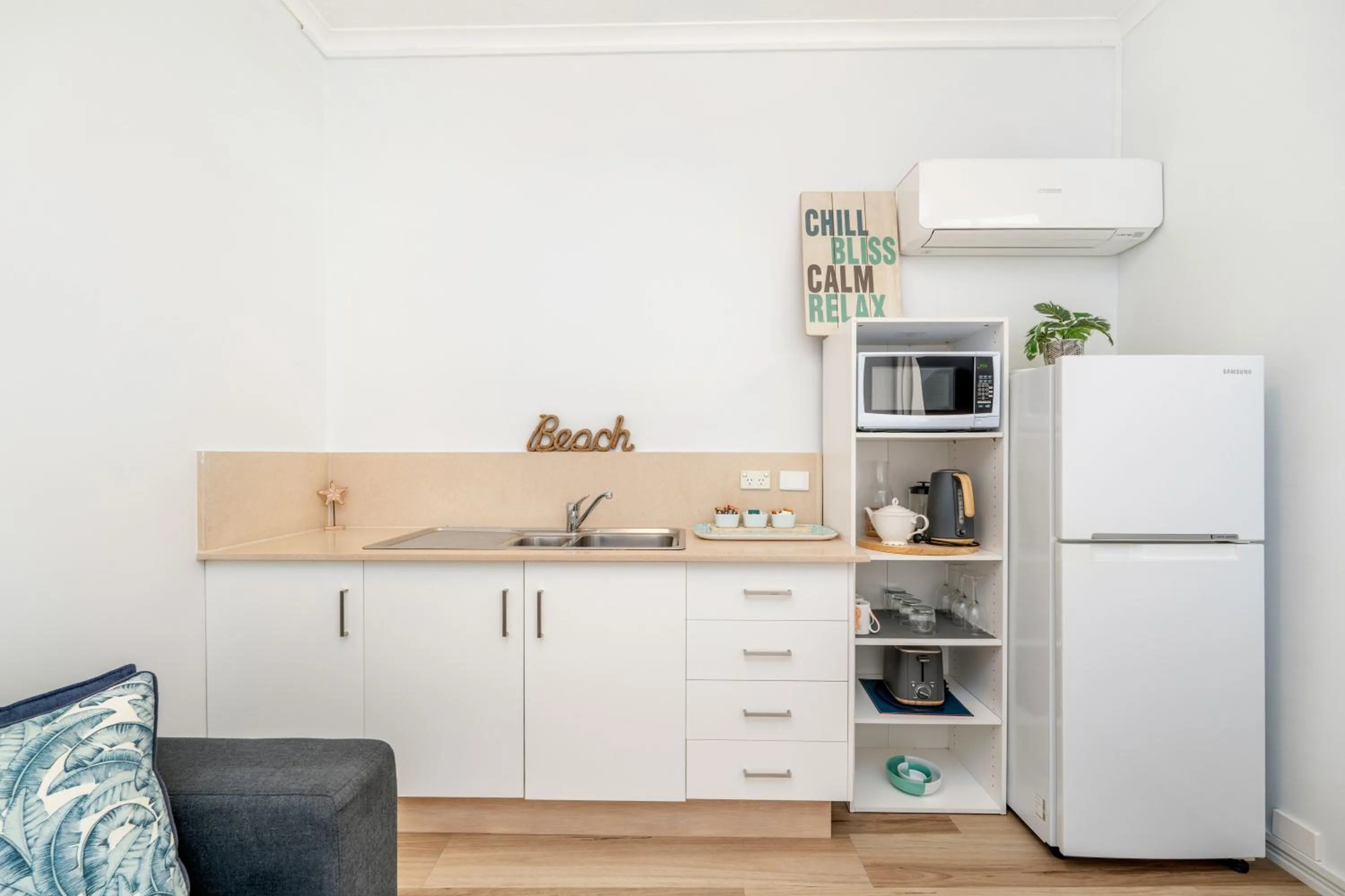 Kitchen or kitchenette in Shelly Bay Resort