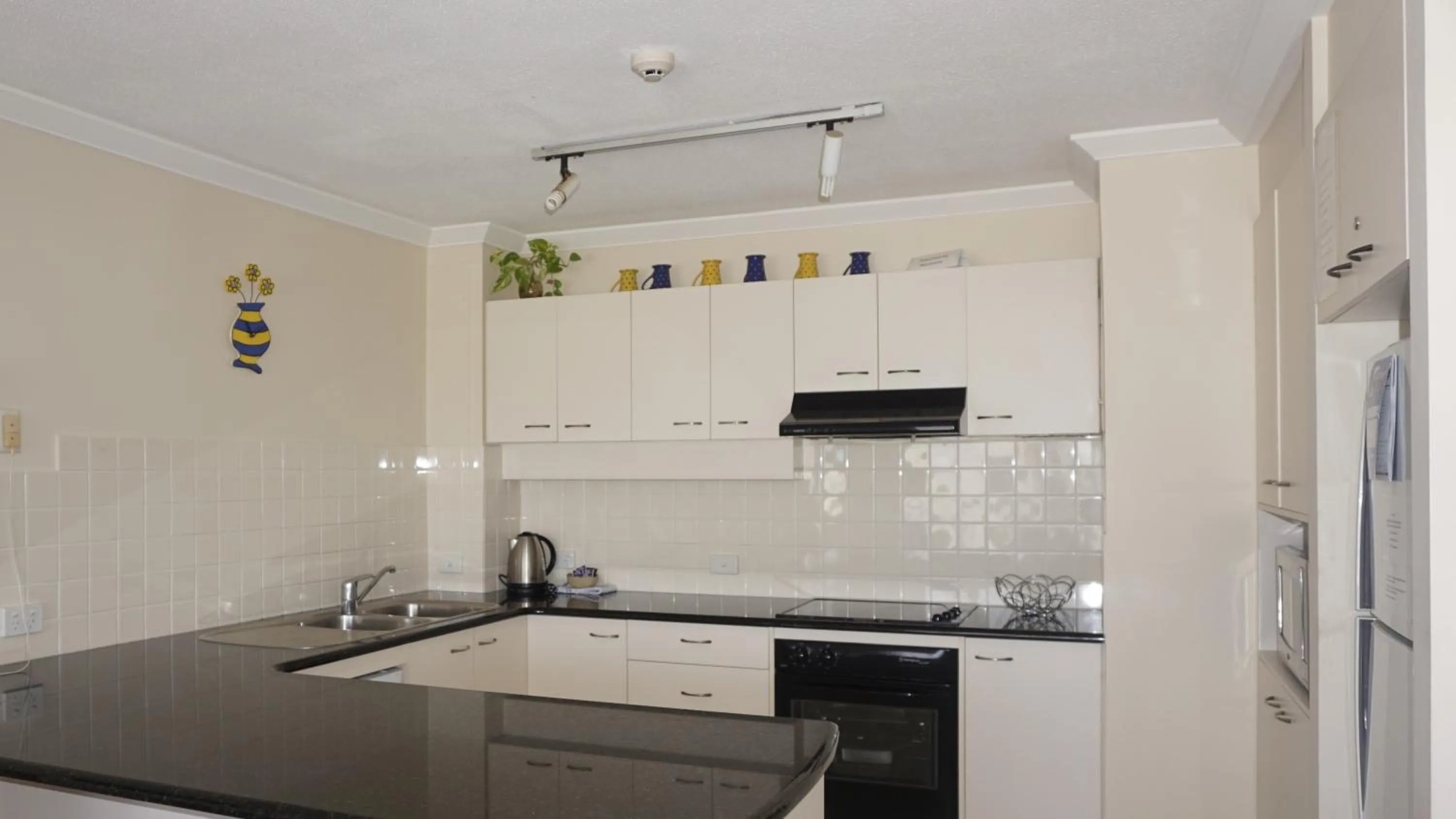 Pacific Surf Absolute Beachfront Apartments