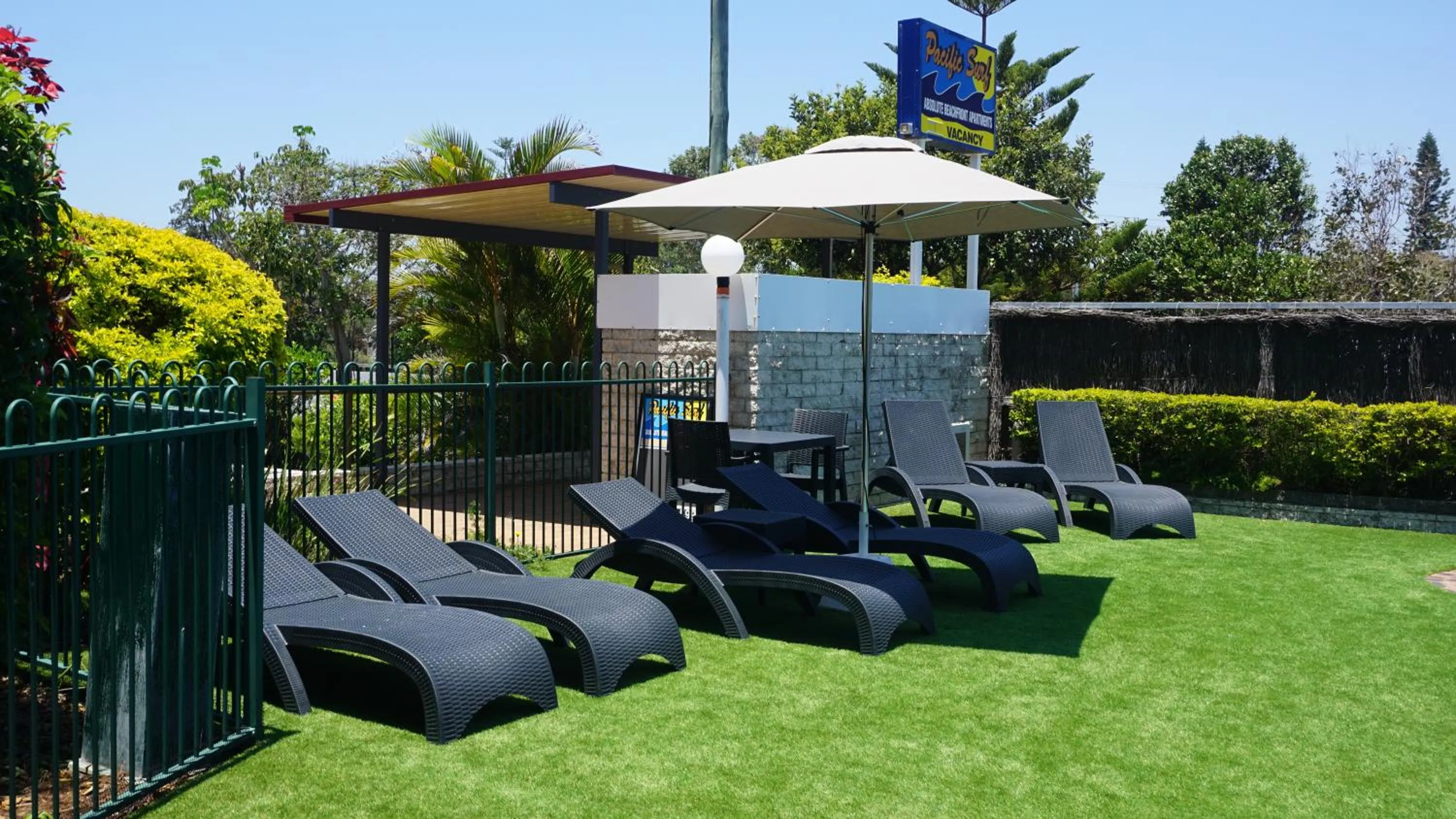 Swimming pool in Pacific Surf Absolute Beachfront Apartments