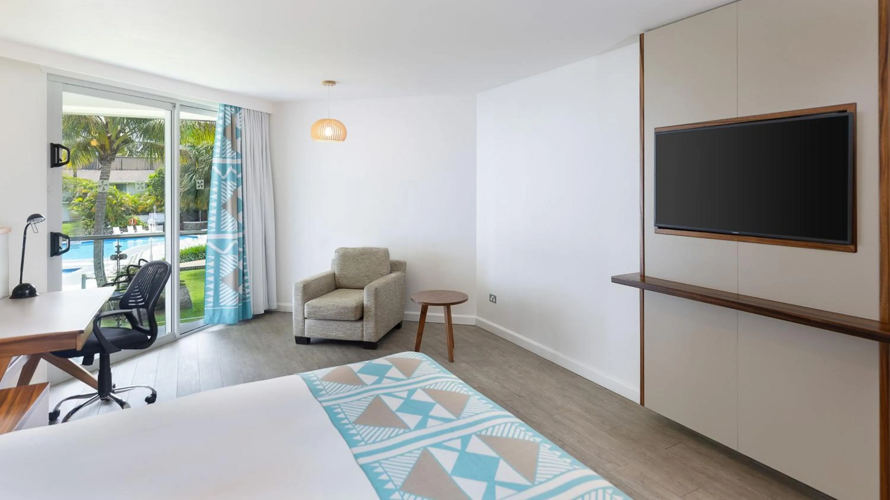 Photo of the whole room, Bed in Holiday Inn Suva by IHG