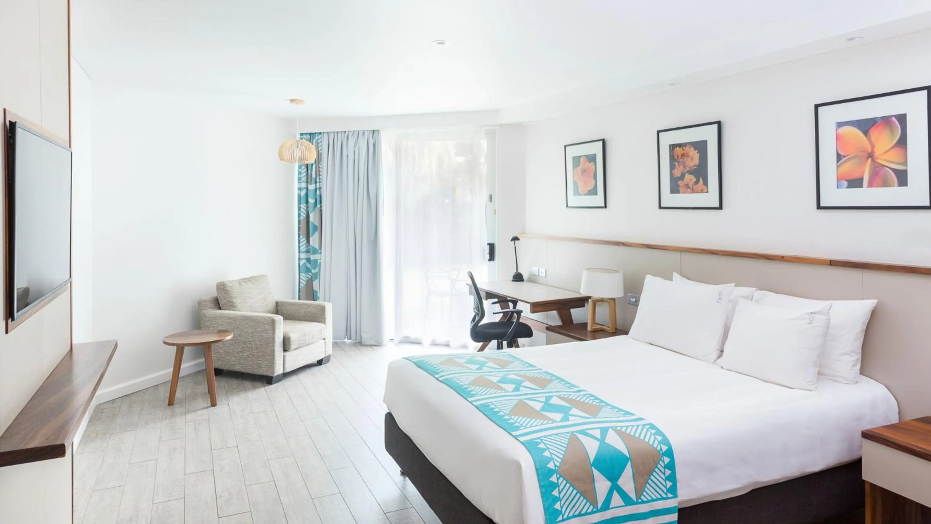 Photo of the whole room, Bed in Holiday Inn Suva by IHG