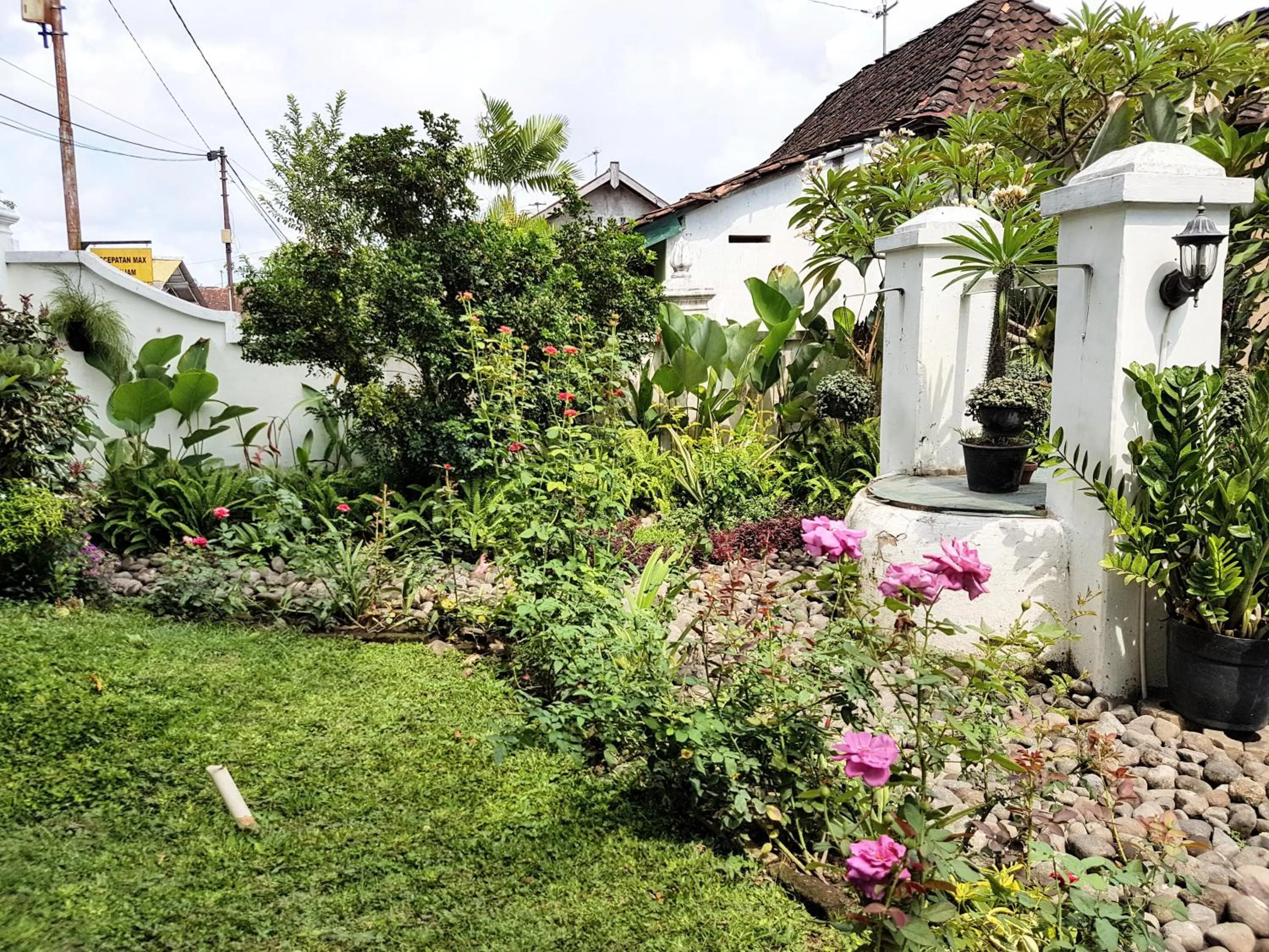 Garden in nDalem Gamelan