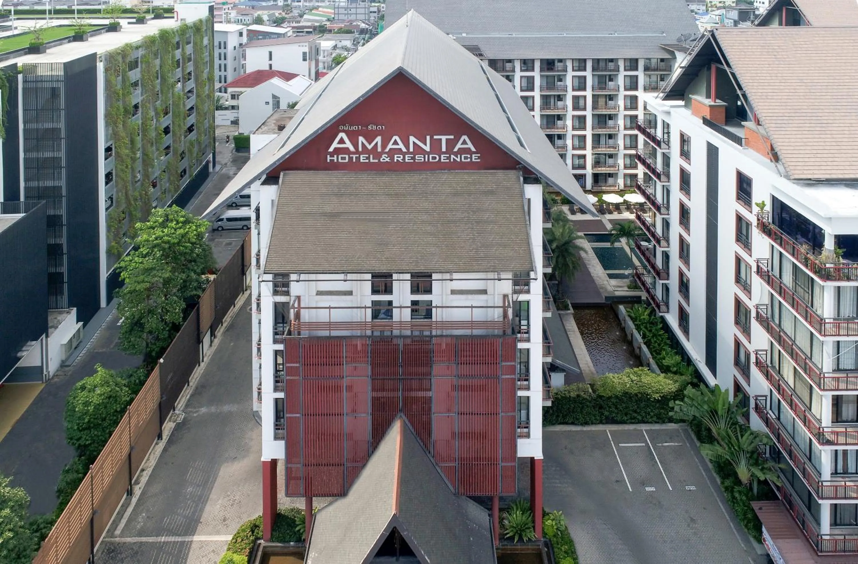 Property building in Amanta Hotel & Residence Ratchada